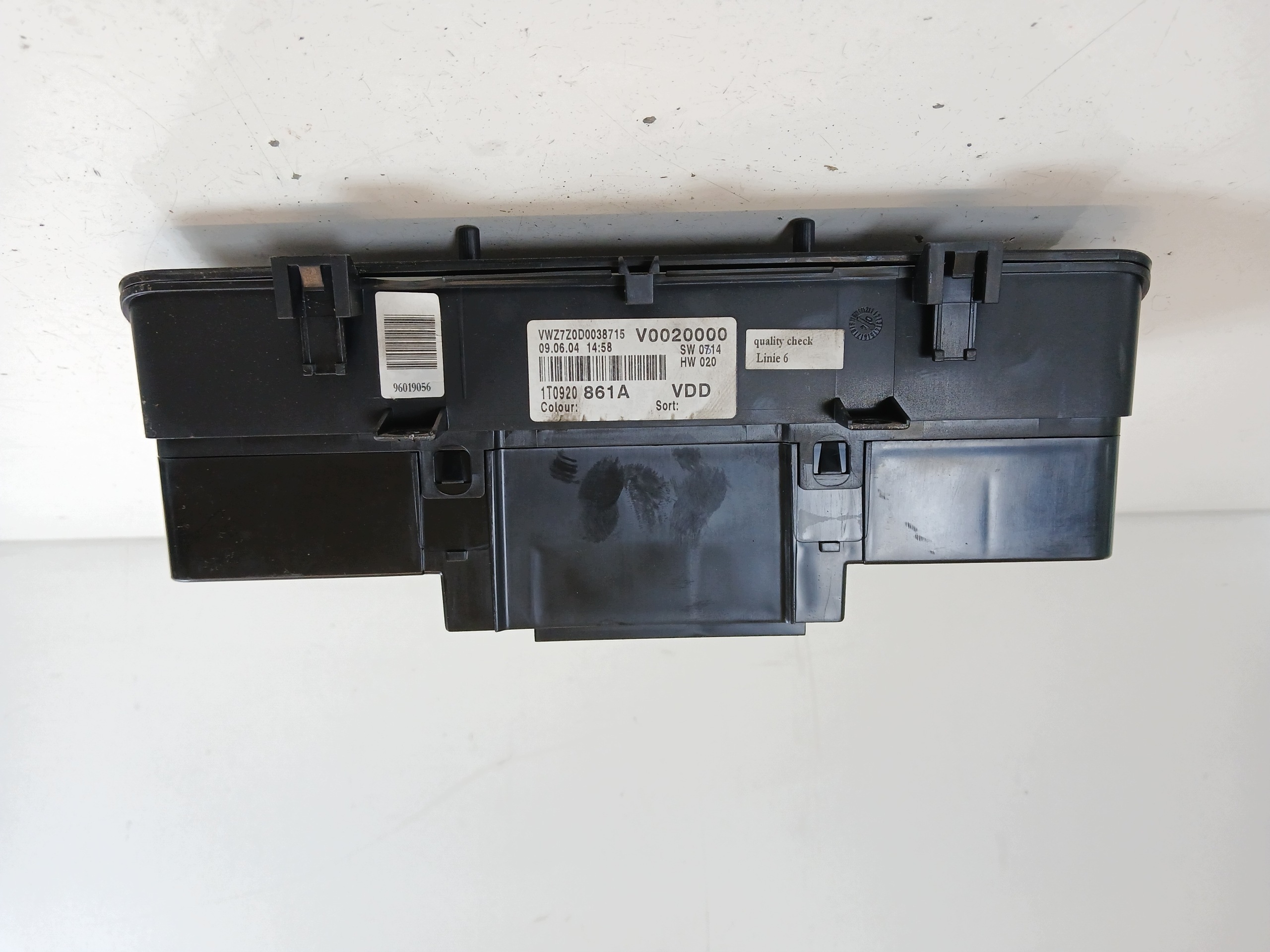 VW TOURAN and 1.9 TDI dials dials 1T0920861A