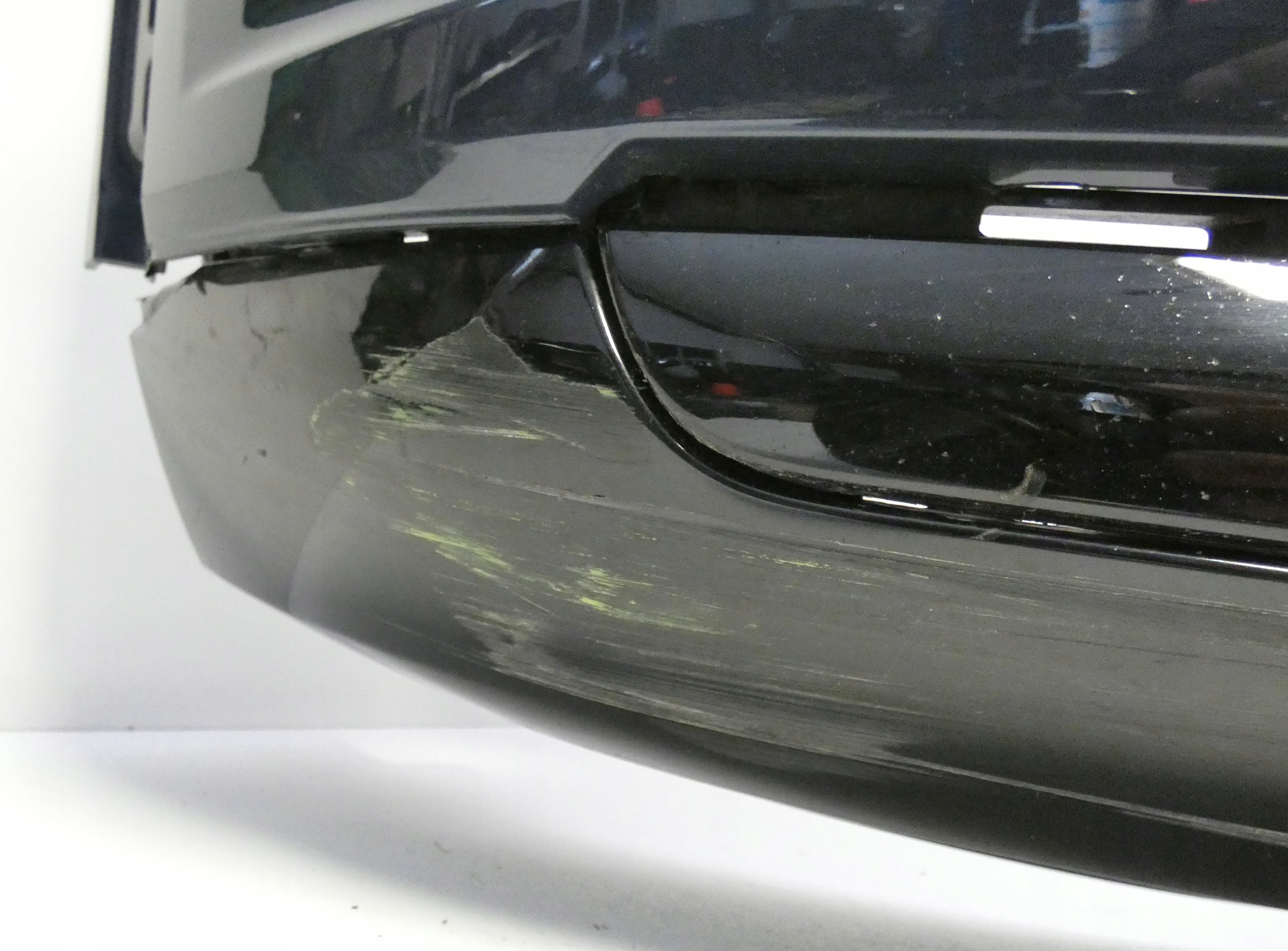 AUDI Q8 E-TRON FL S-LINE 4KE807725 POD 6 PDC SPRYSKI ZDERZAK PRZÓD PRZEDNI Numer katalogowy części 4KE807725