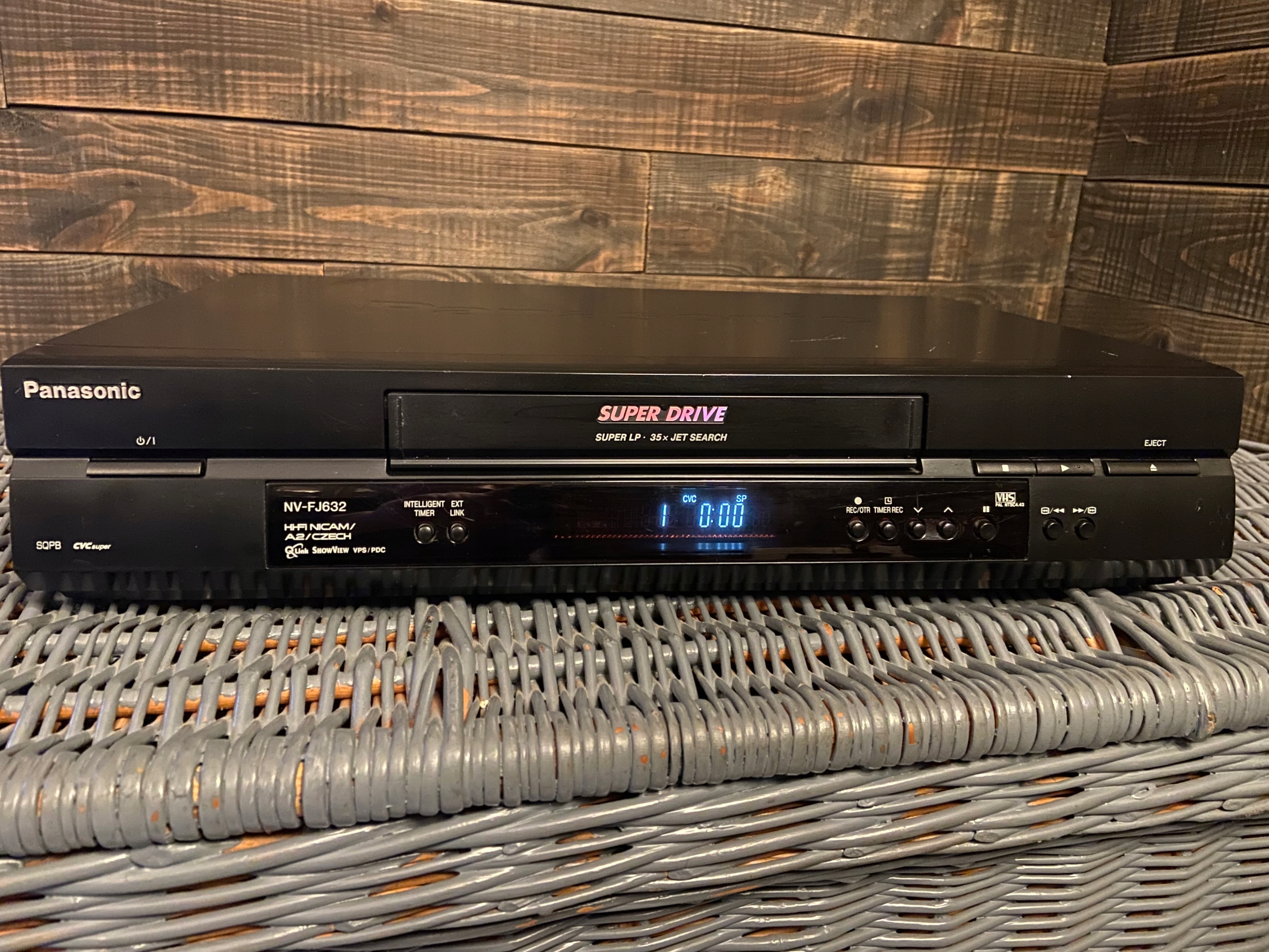 Magnetowid Panasonic NV-FJ632EE-S VHS NV-FJ632