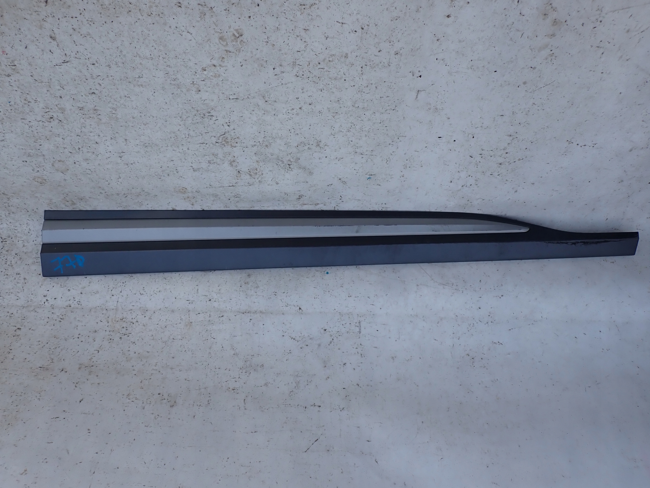 HYUNDAI KONA 17- moulding door right front