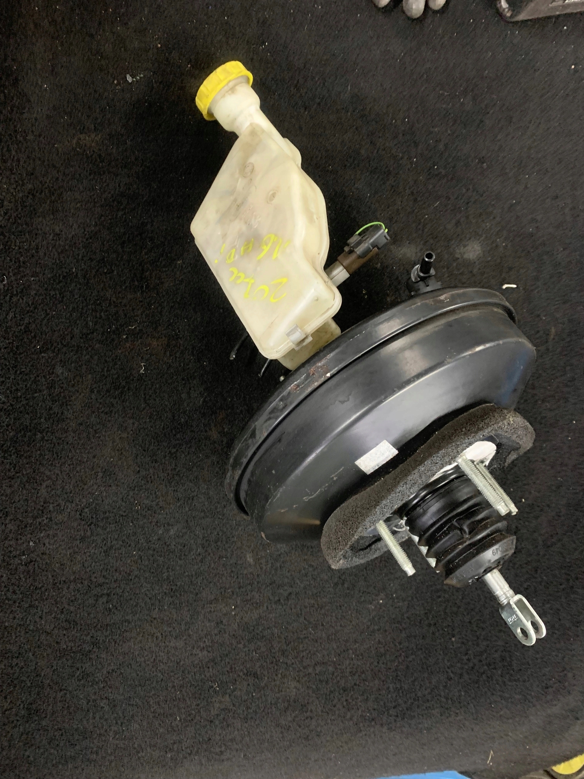 SERWO HAMULCOWE PEUGEOT 207 9657455780
