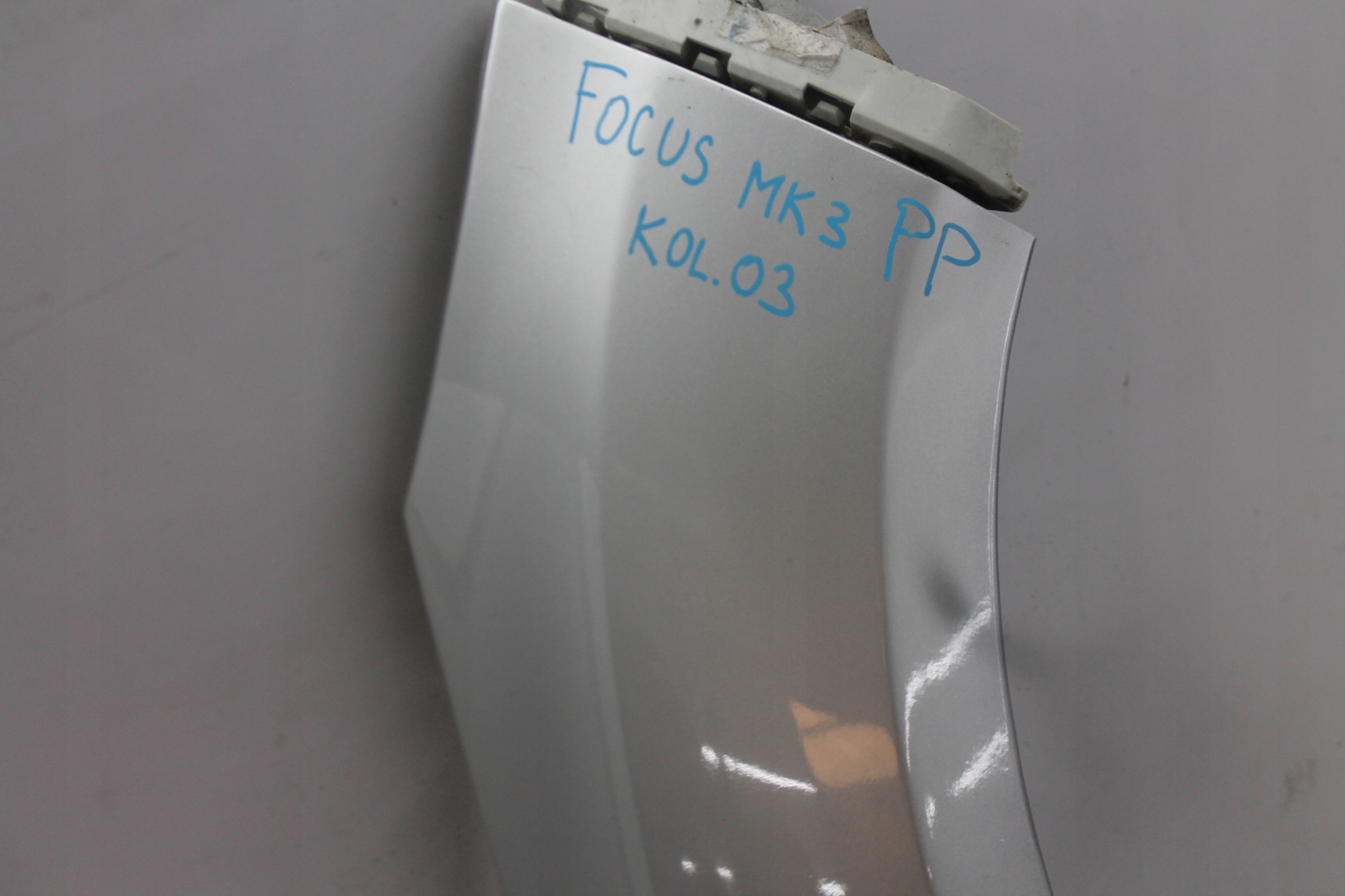blatník pravý předek přední FORD FOCUS MK3 kol. 03 O3 10-13