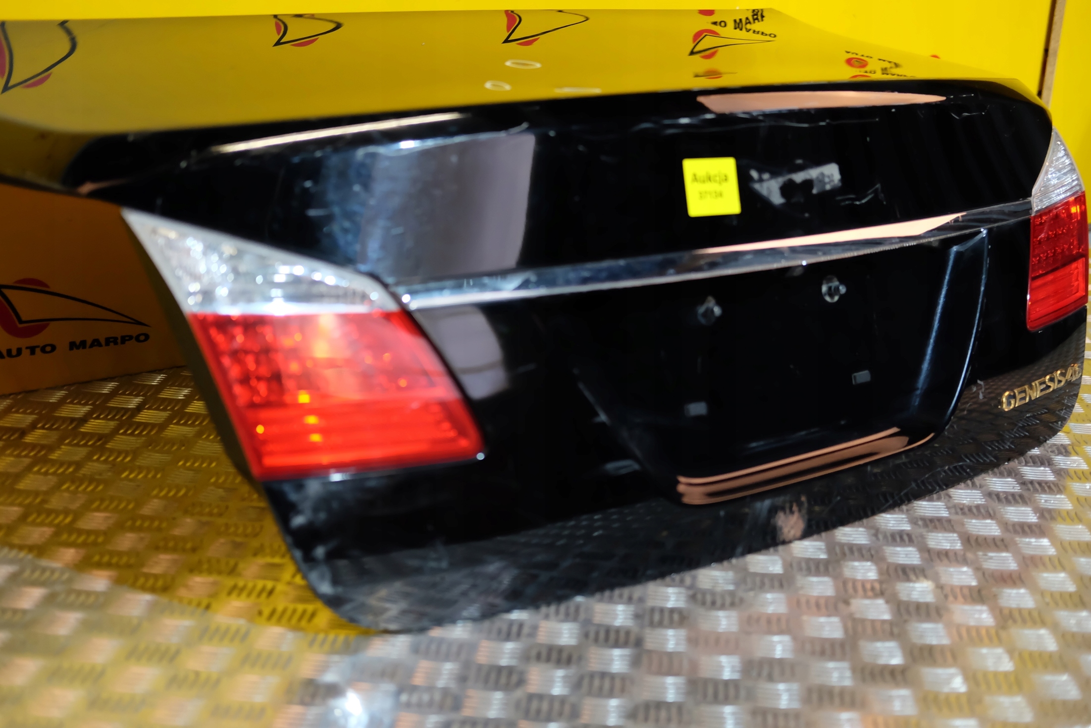 HYUNDAI GENESIS SEDAN 2008- KLAPA TYLNA TYŁ LAMPA Kolor do lakierowania