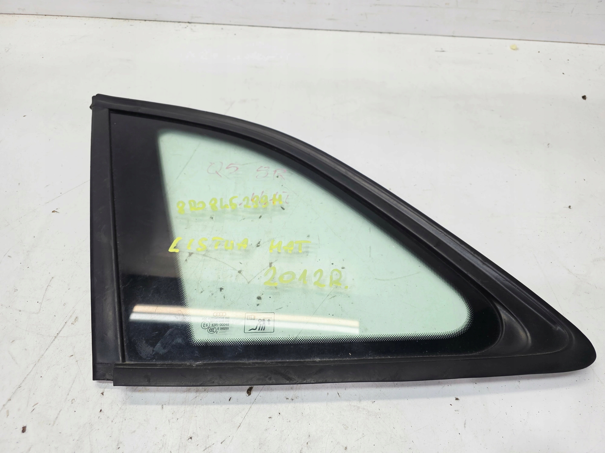 window bodywork below LISTWE MAT left rear part AUDI Q5 8R 8R0845299M 2012R
