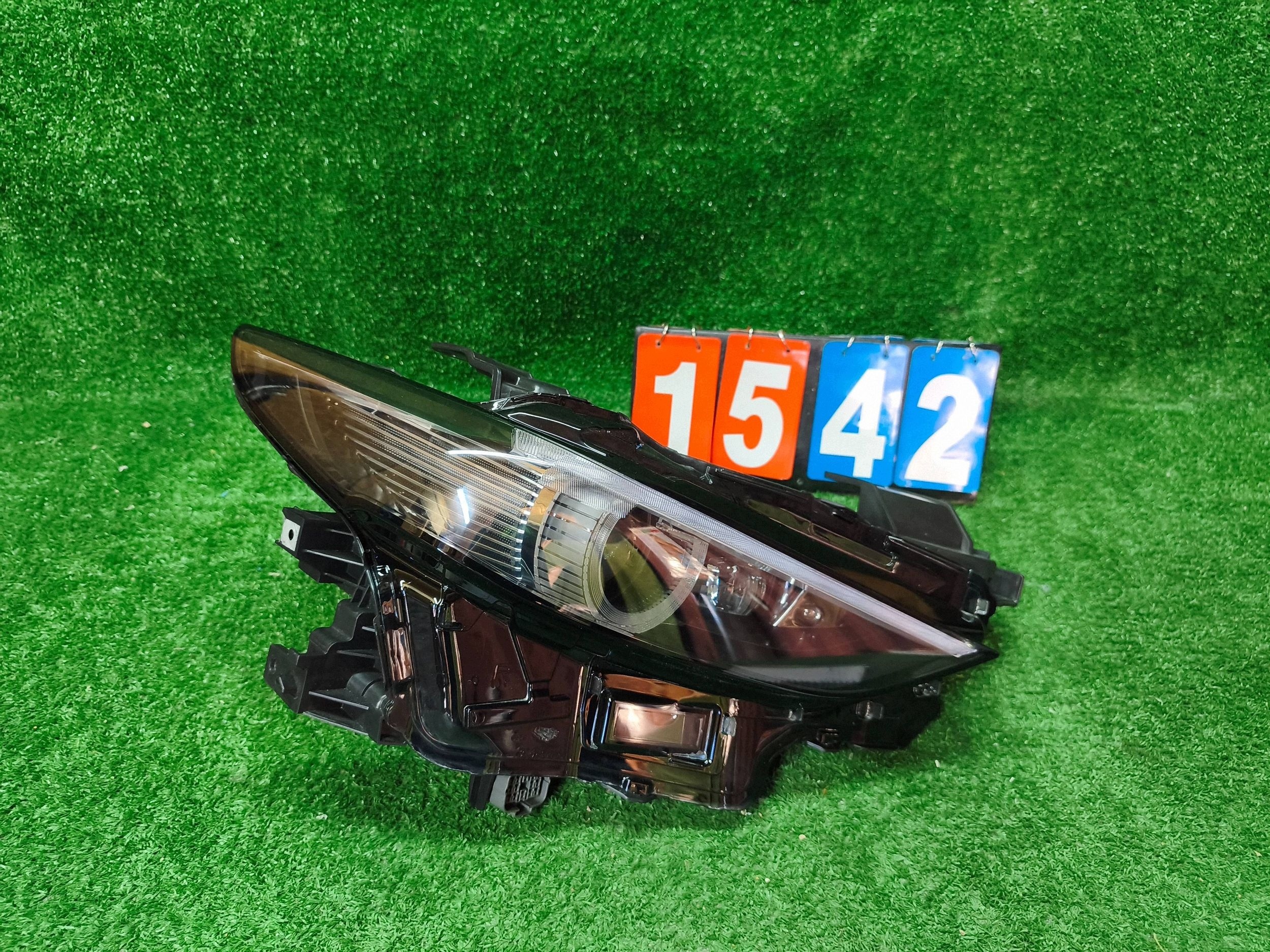 REFLEKTOR right front MAZDA 3 19- FULL LED 9PIN NR.1542