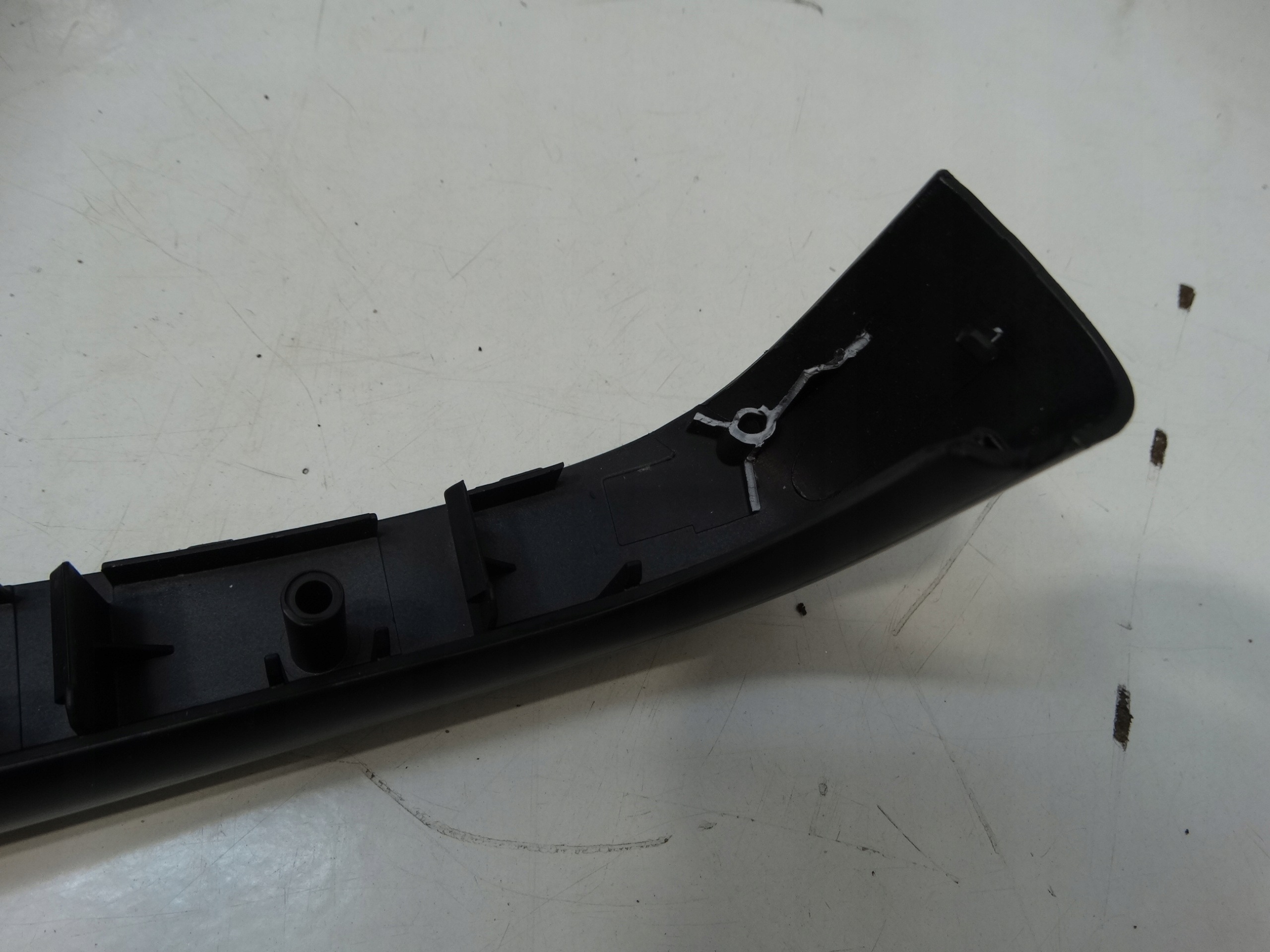 Blende Abdeckung des Halters Haltegriffe Panikgriffe Tür rechts vorne VW GOLF PLUS 5M0868040A