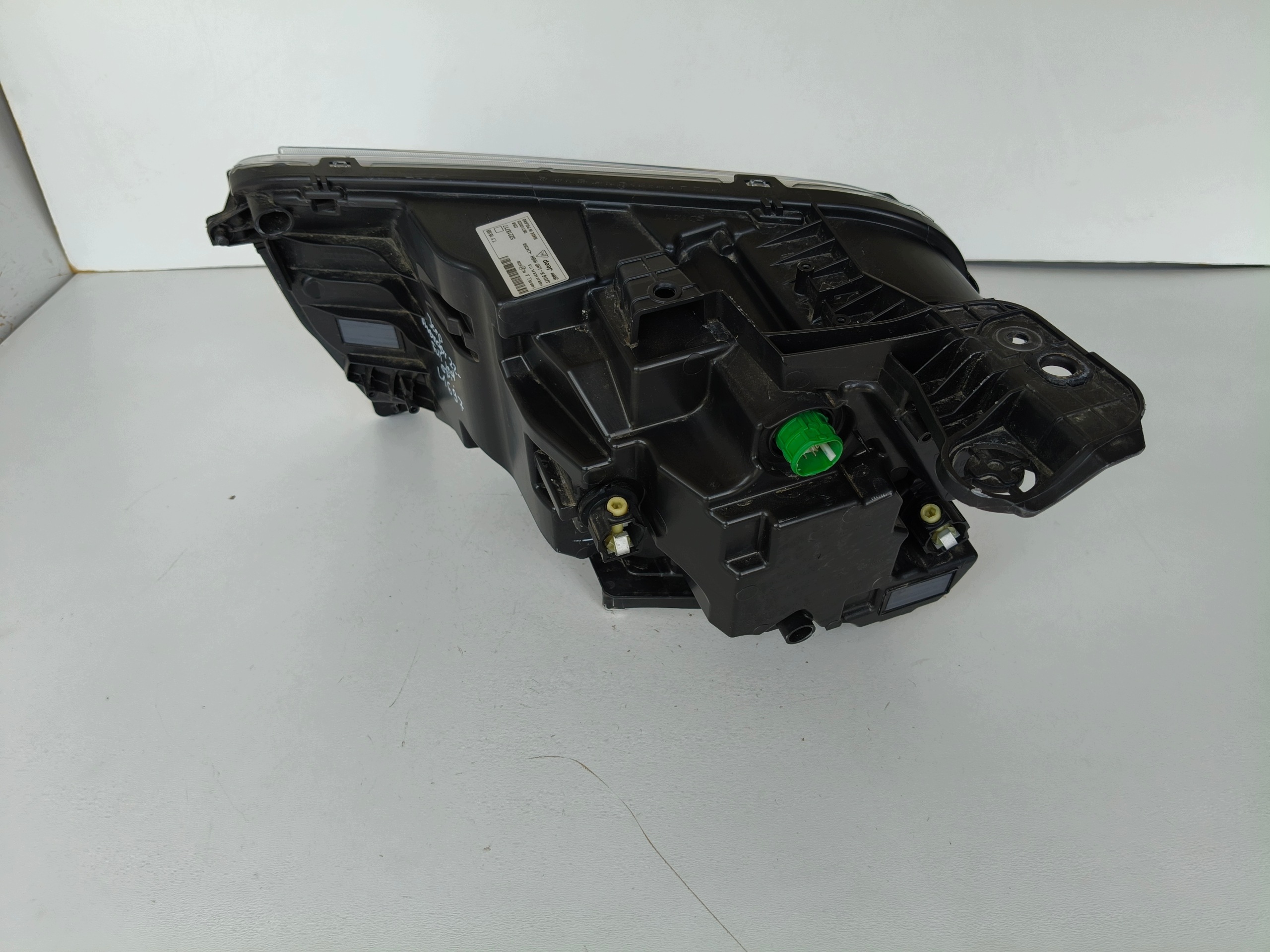 light right REFLEKTOR JEEP AVENGER 22- FULL LED