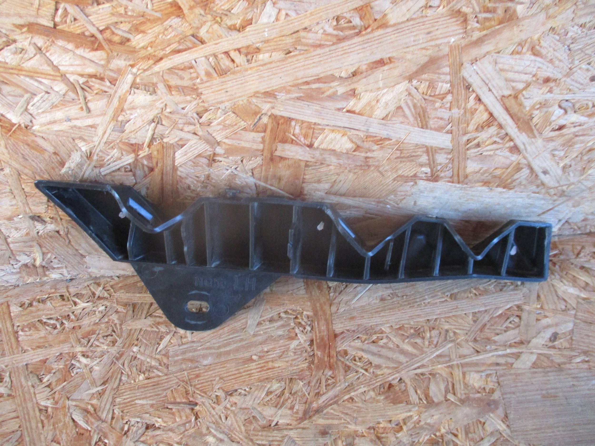 UCHYT grille left KIA SPORTAGE V