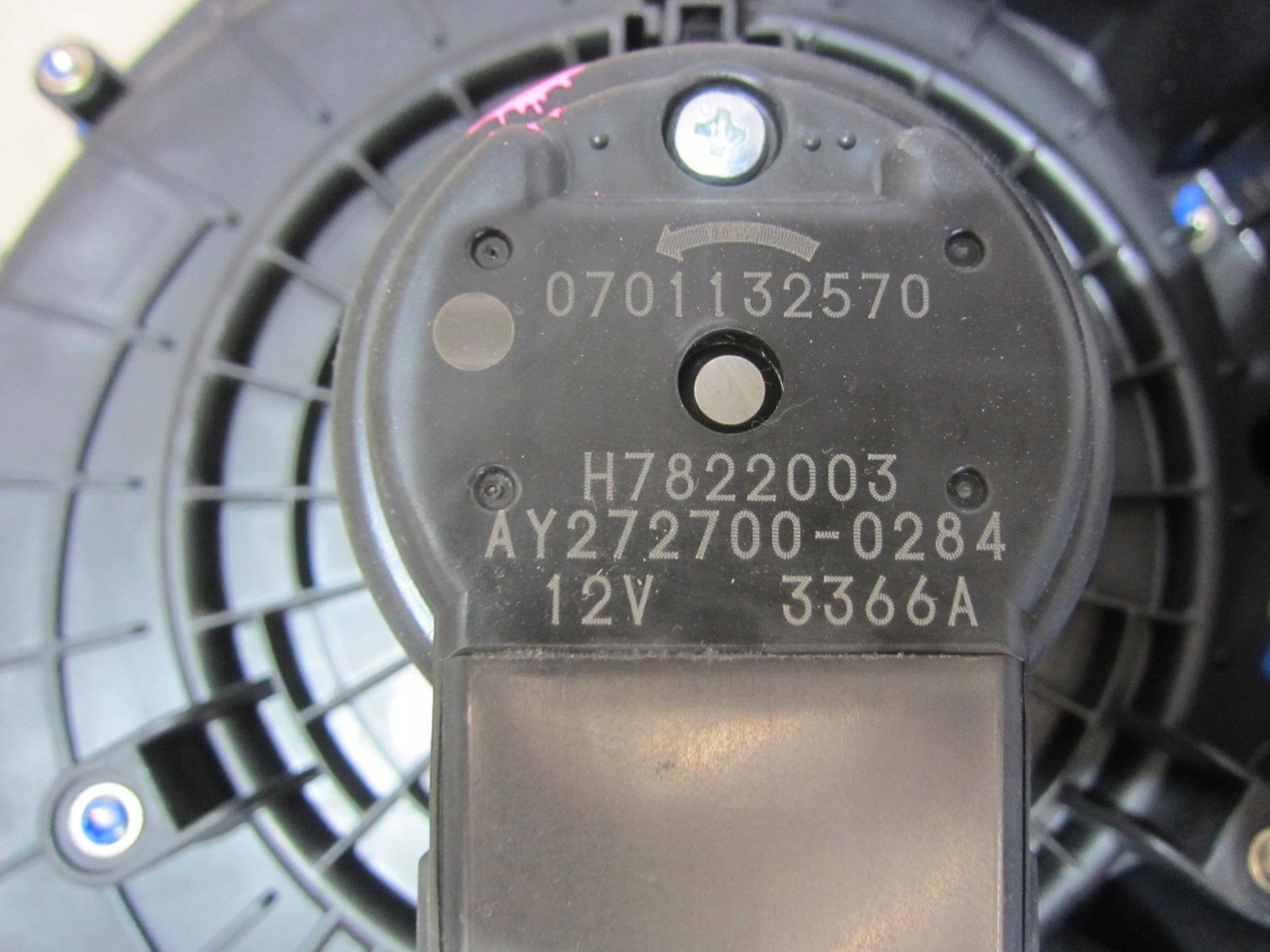 CHRYSLER PACIFICA 17R heater rear 68342099AA