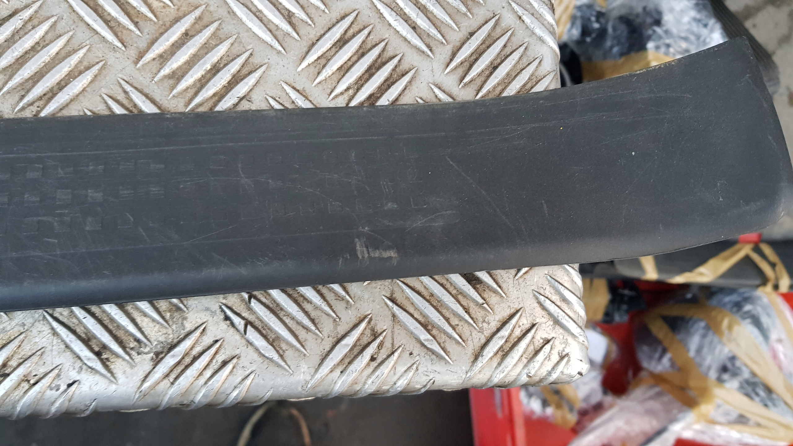 AUDI A4 B6 moulding threshold cover of the threshold front 8E0853373