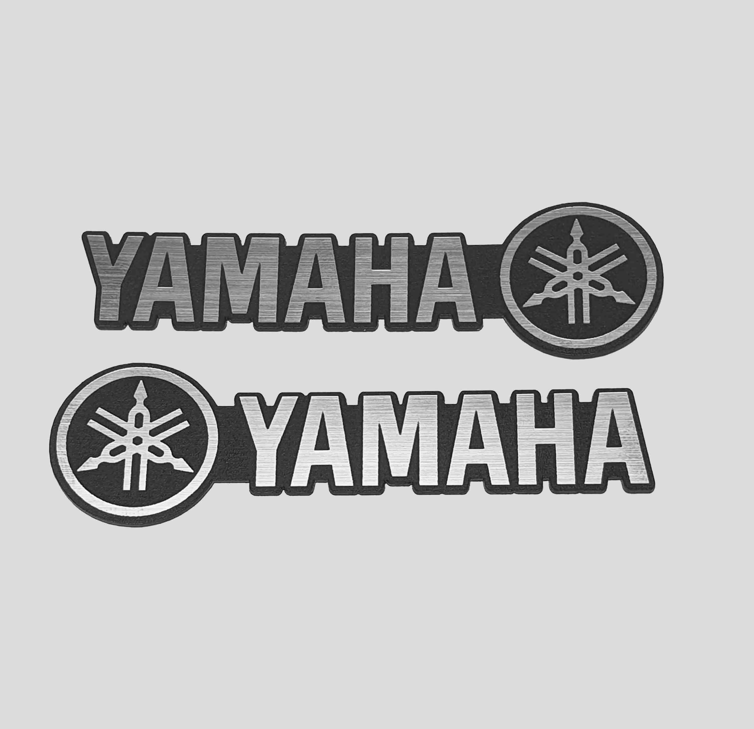 

Yamaha emblemat srebrna 85 x 25 mm