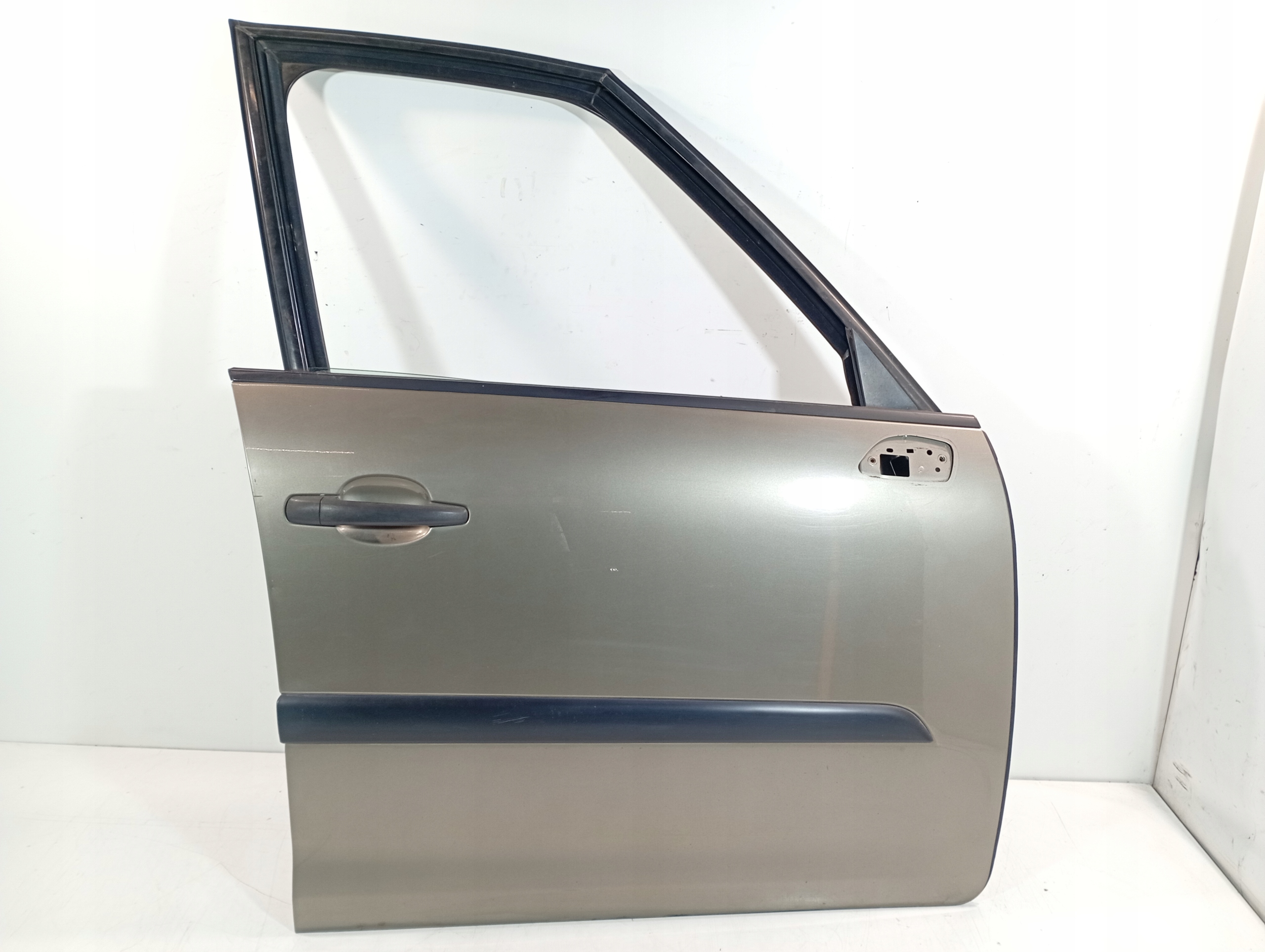 Citroen C4 Picasso 06-13 door right front kod lakieru KEBC