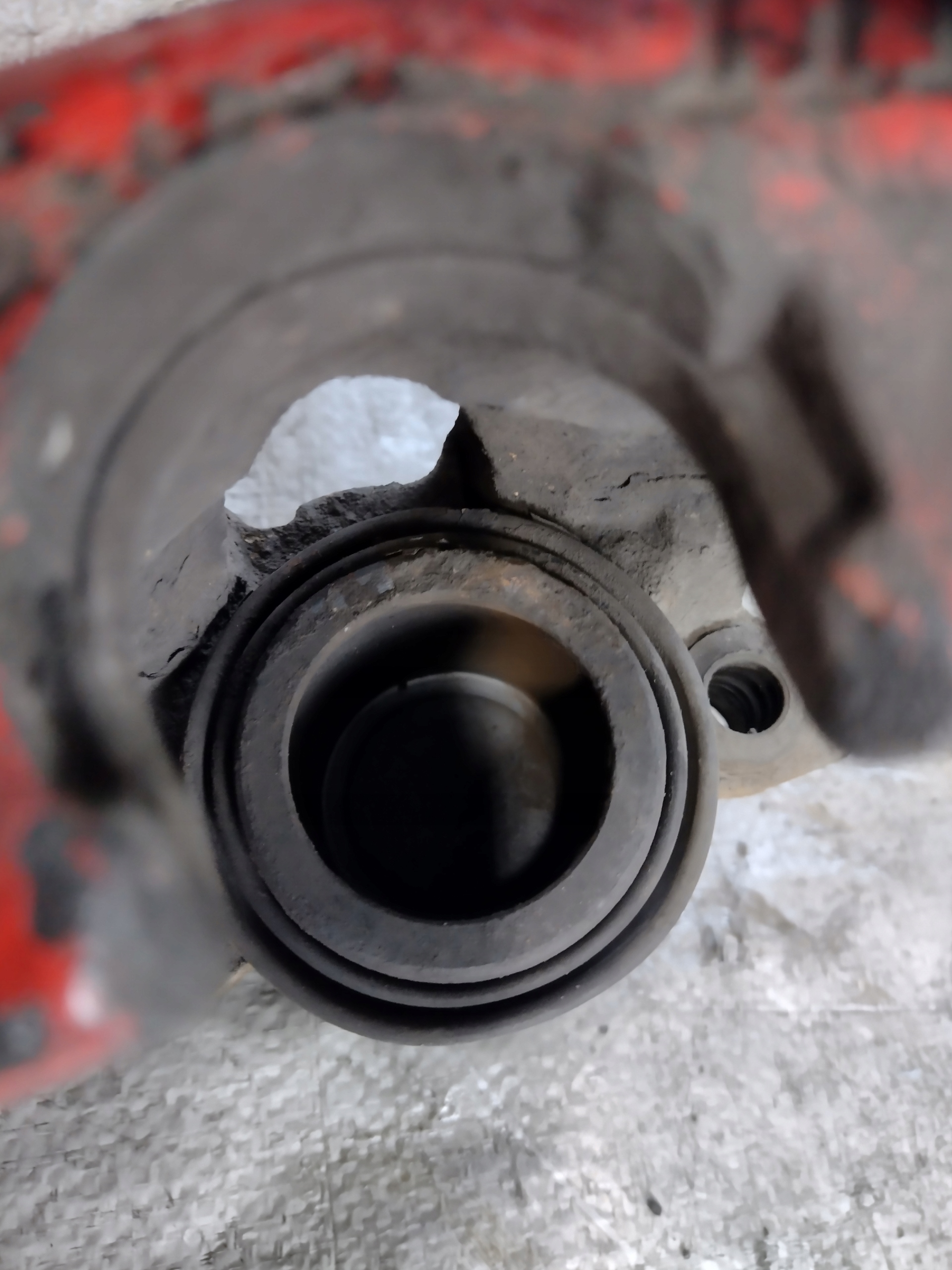 caliper right front Volkswagen Golf V 5 1,9TDI
