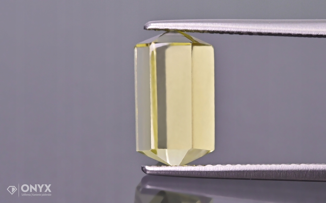 Křemen lemon fazetovaný nepravidelný 12x7 mm