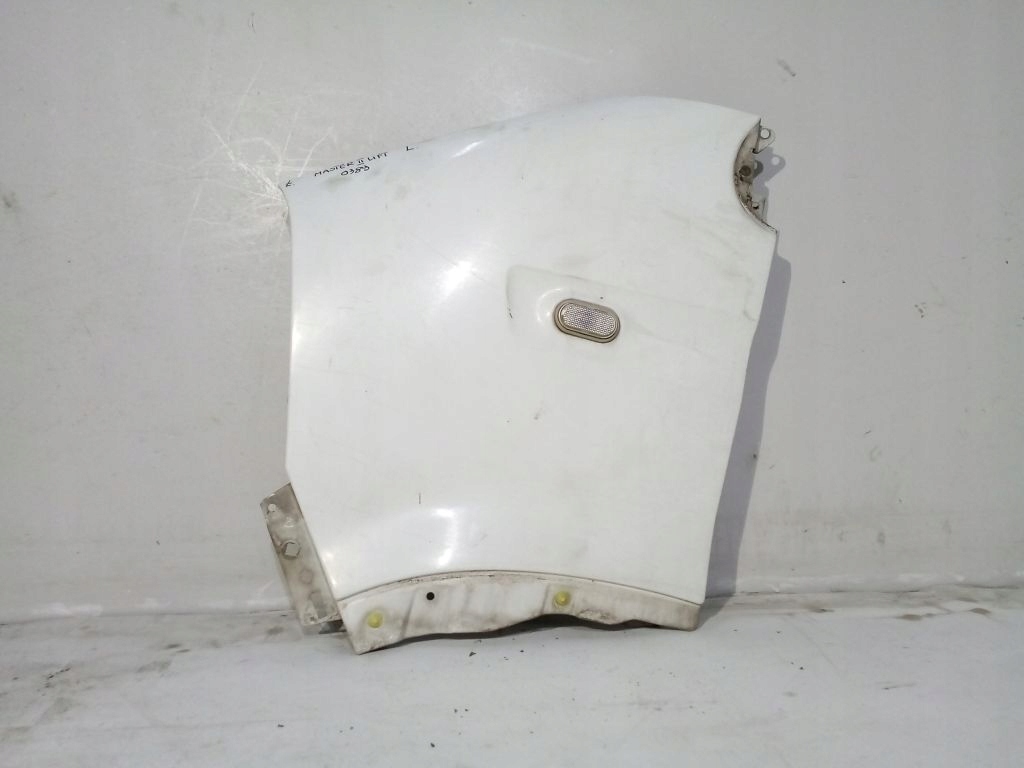 Renault Master II 2 lift fender left O389