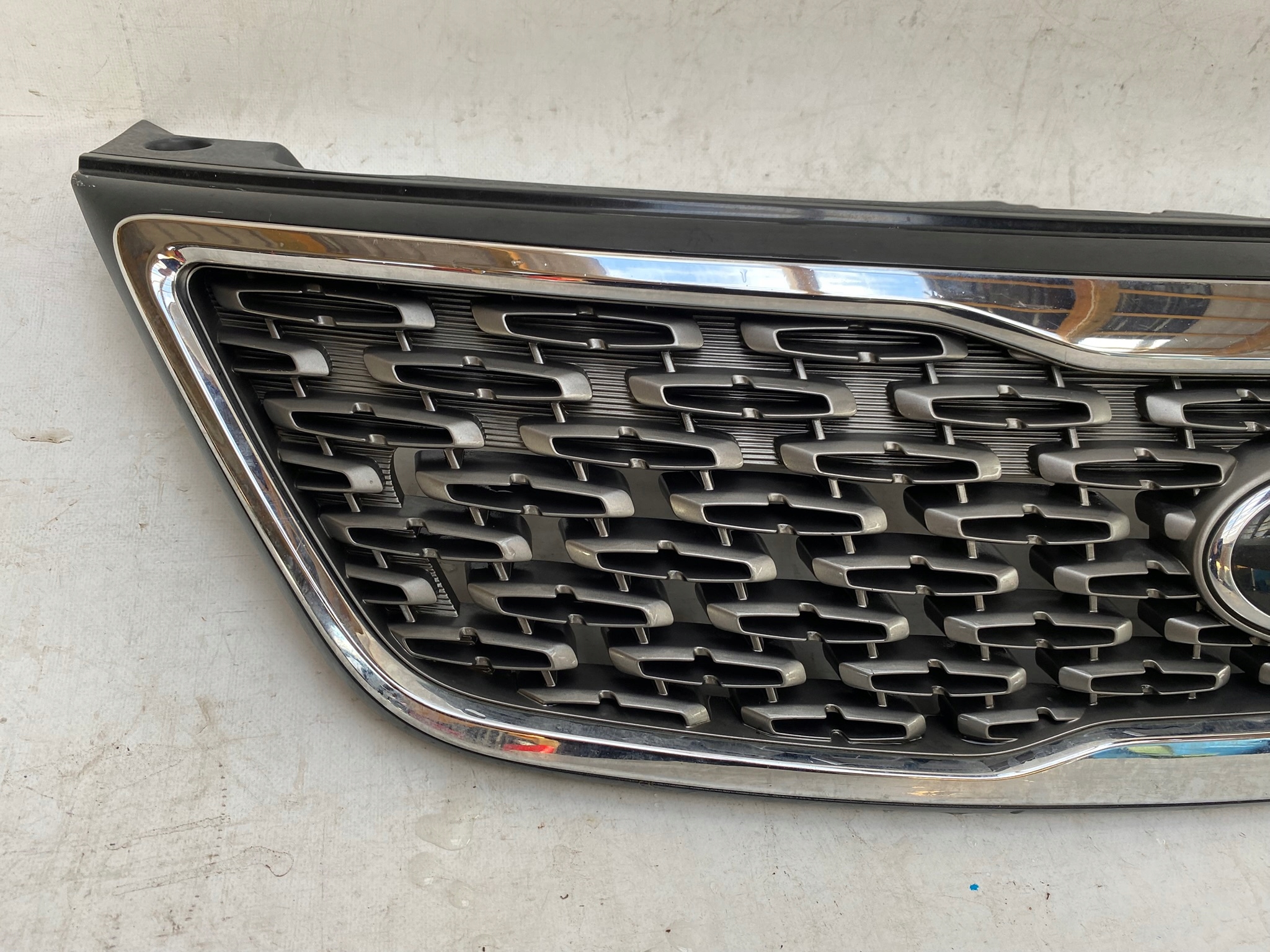 KIA SORENTO 2 II LIFT 12- grill grille front 86352-2P600