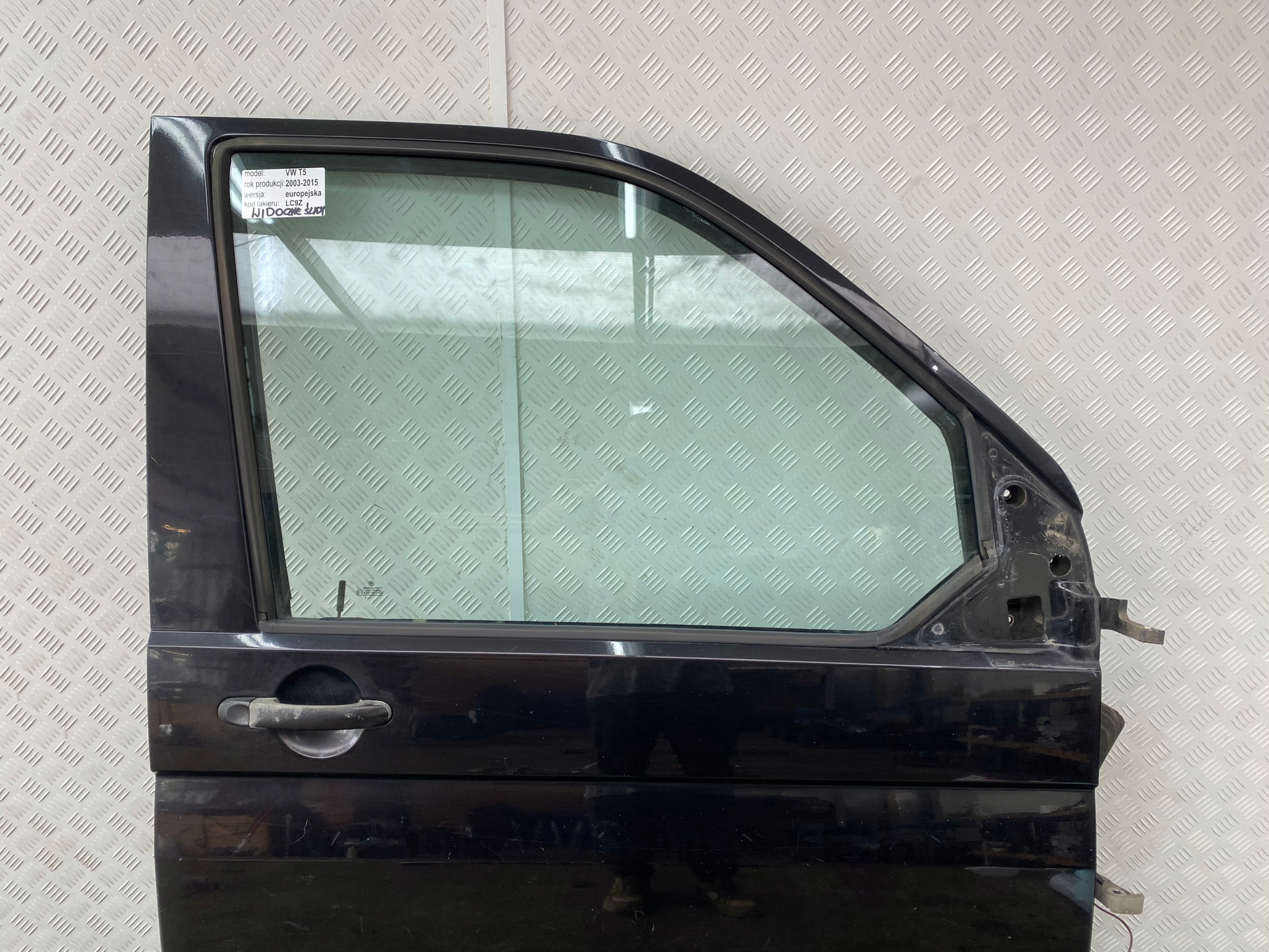 VW T5 03-09 door front right front complete colour LC9Z