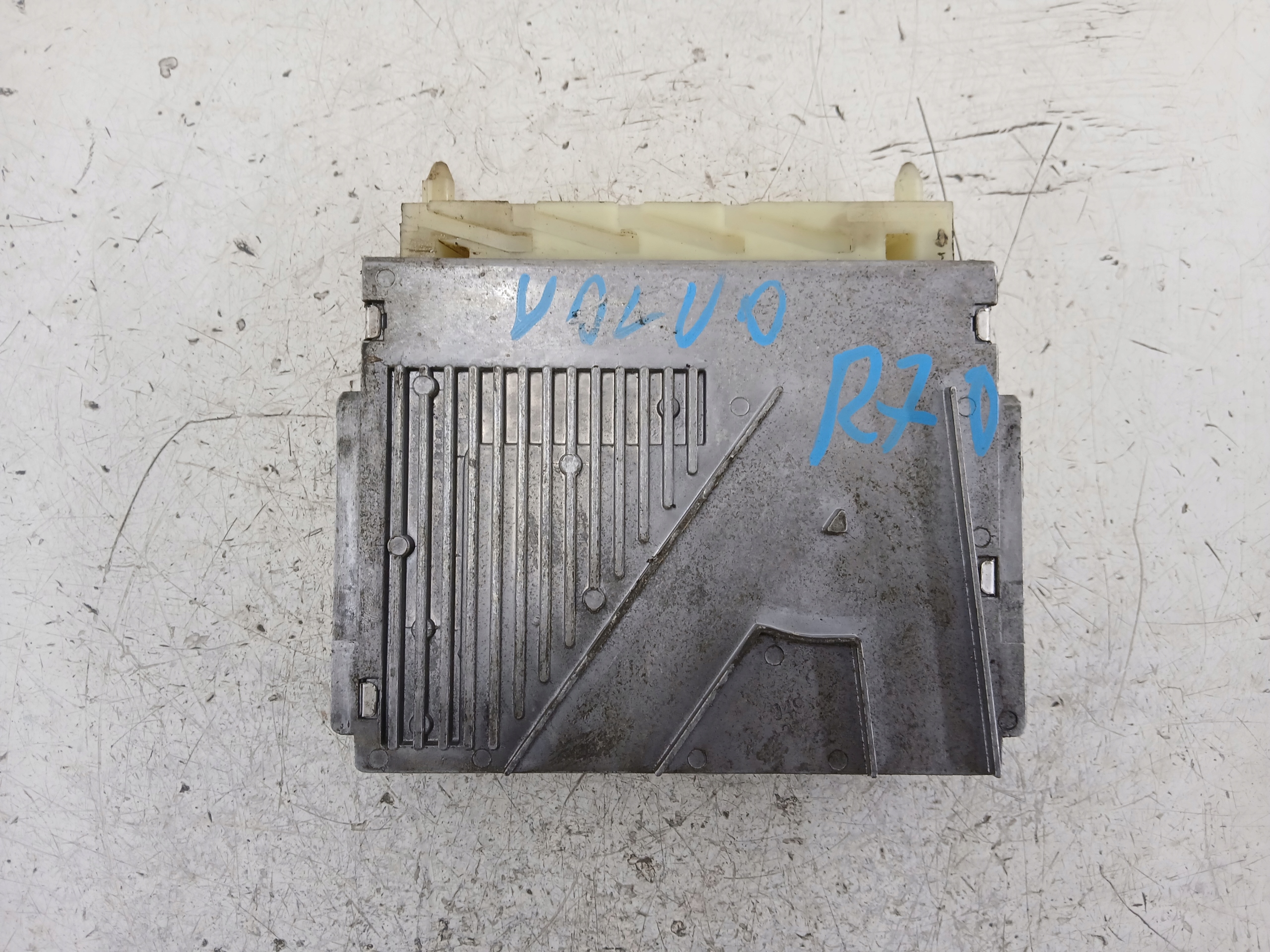 VOLVO V70 II 2.4 Bedienteil Getriebe getriebe P09442707