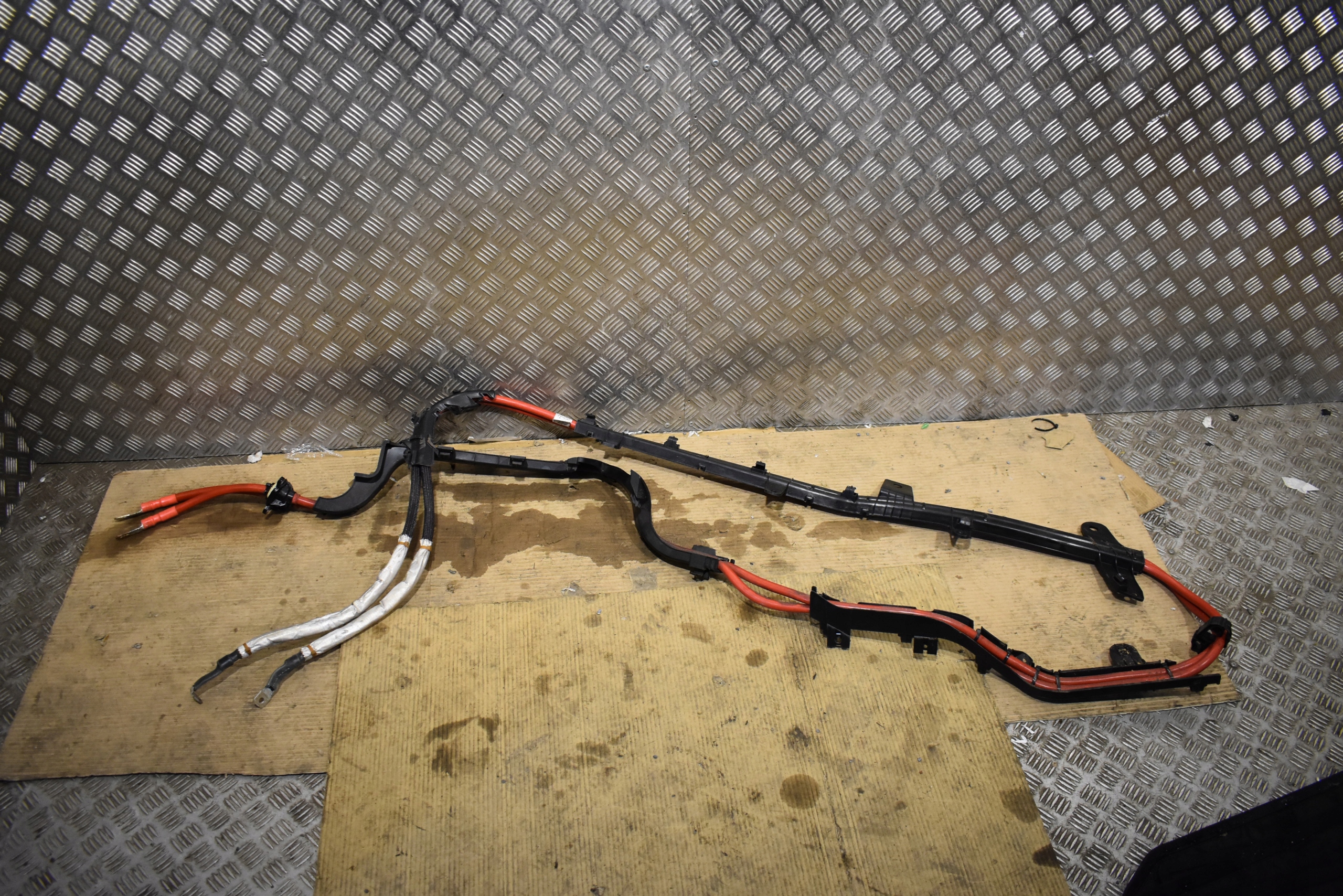 IDEALNE Tubi ZASILAJACE PLUSOWE BMW G01 G02 1
