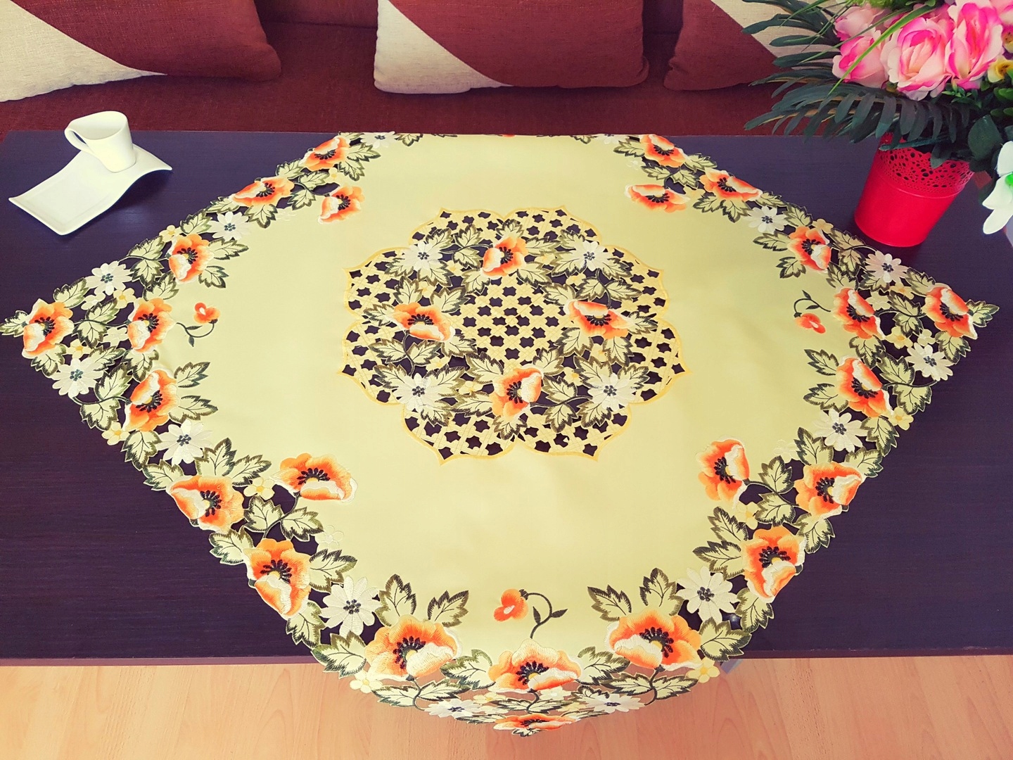 

Bieżnik, serweta haft 85 x 85 żółta