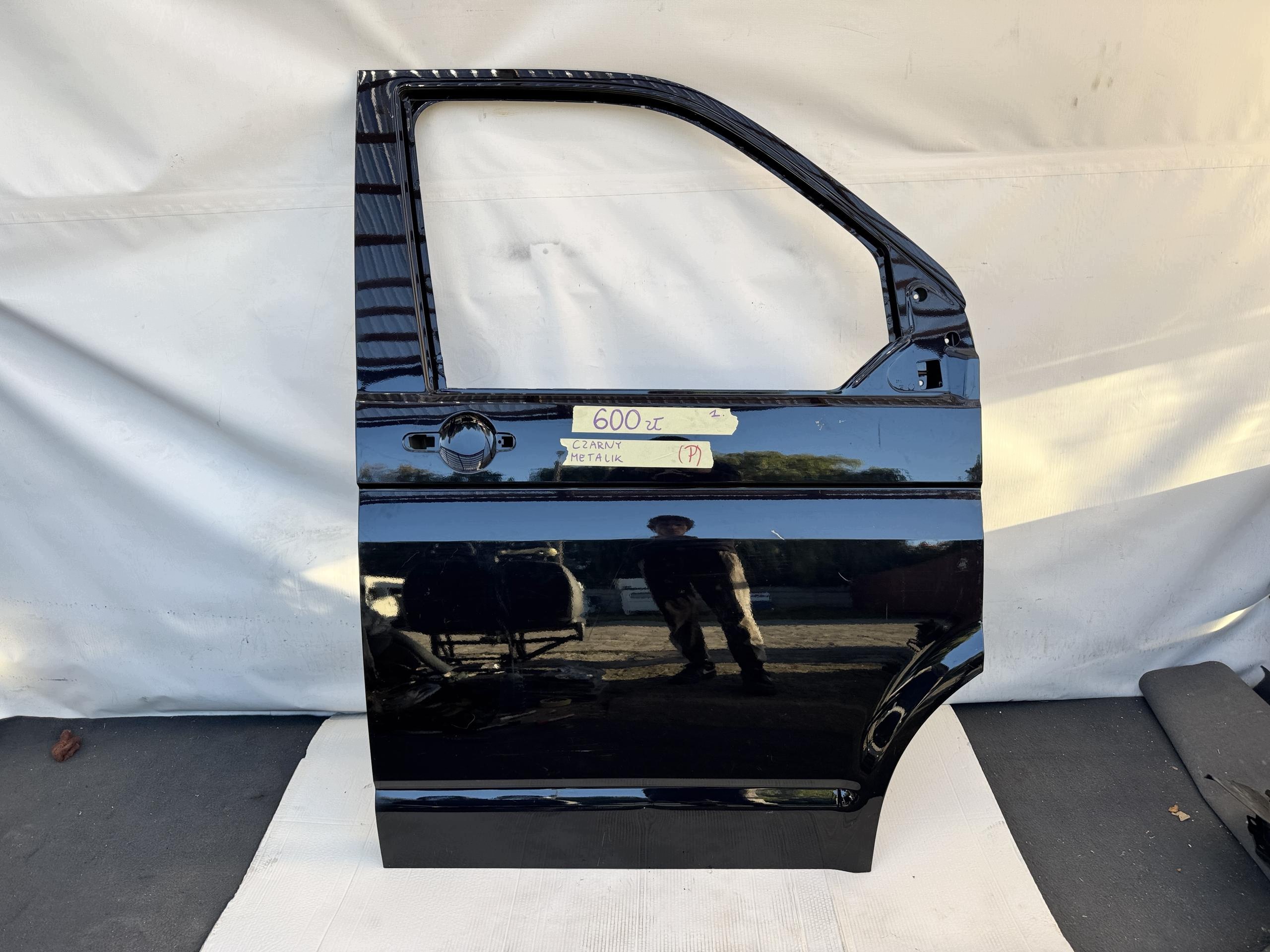 VW TRANSPORTER MULTIVAN 03- door front right black METALIK original