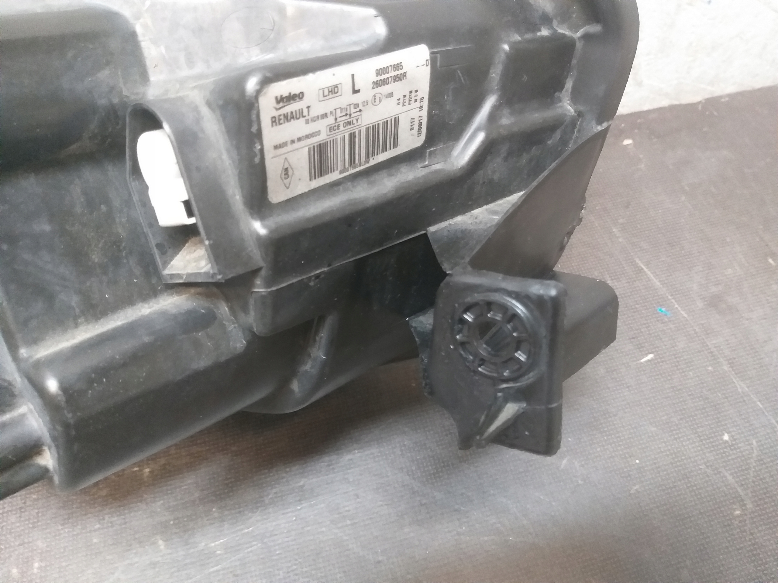 LIGHT FRONT LEFT DACIA DOKKER 260607950R