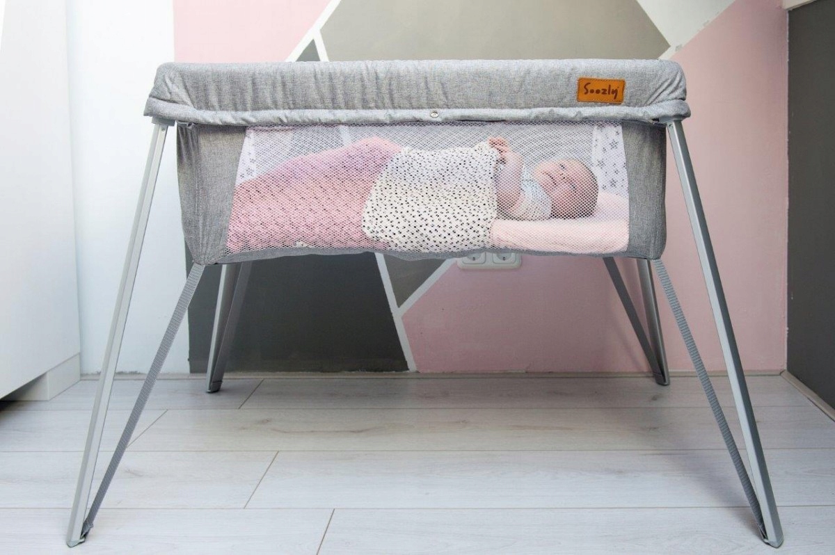 ŁÓŻECZKO PODRÓŻNE TURYSTYCZNE Z MOSKITIERĄ - HIT! Długość 86 cm