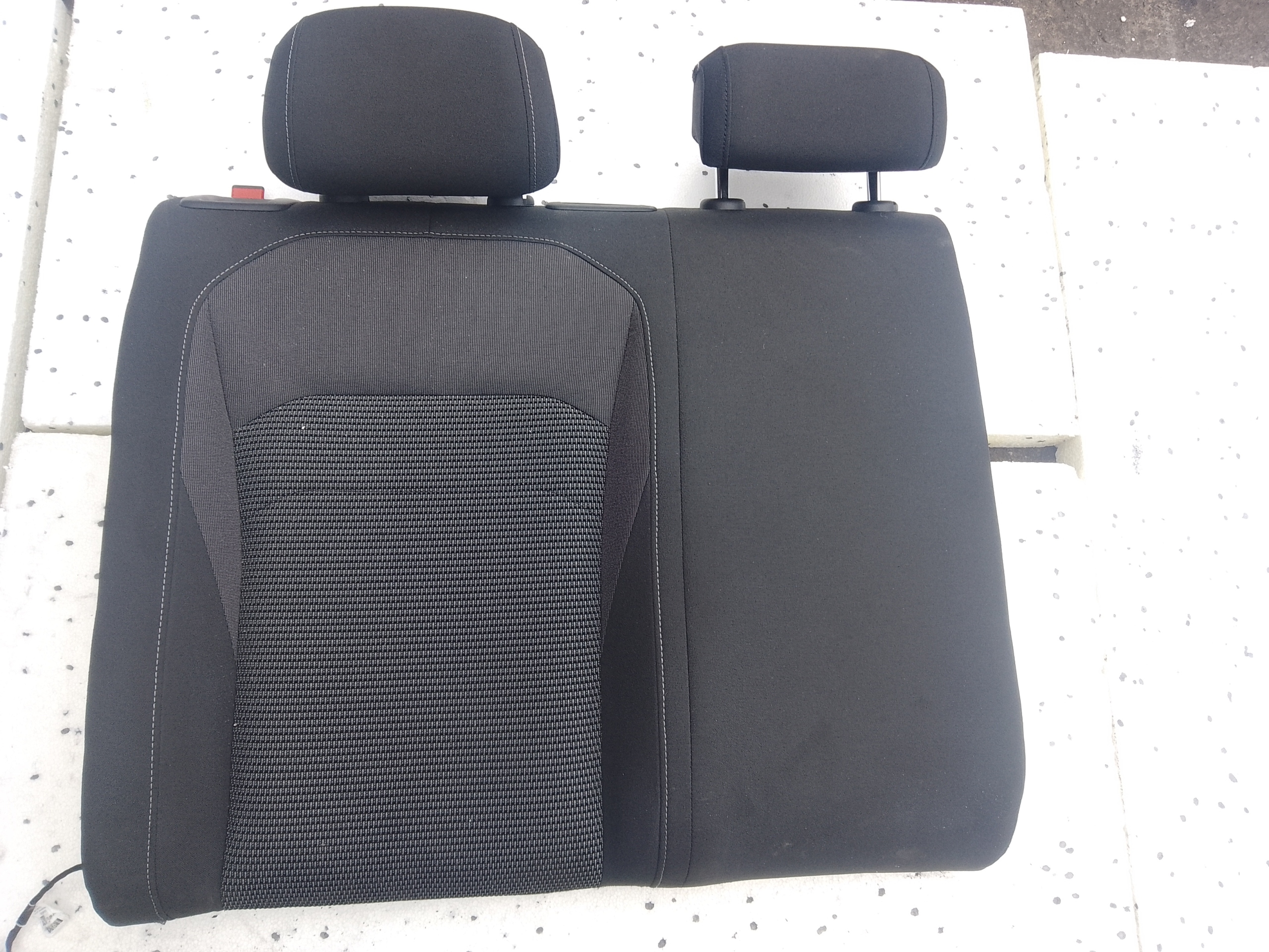 SITZ HINTEN OPARCIE RECHTS VOLKSWAGEN ARTEON