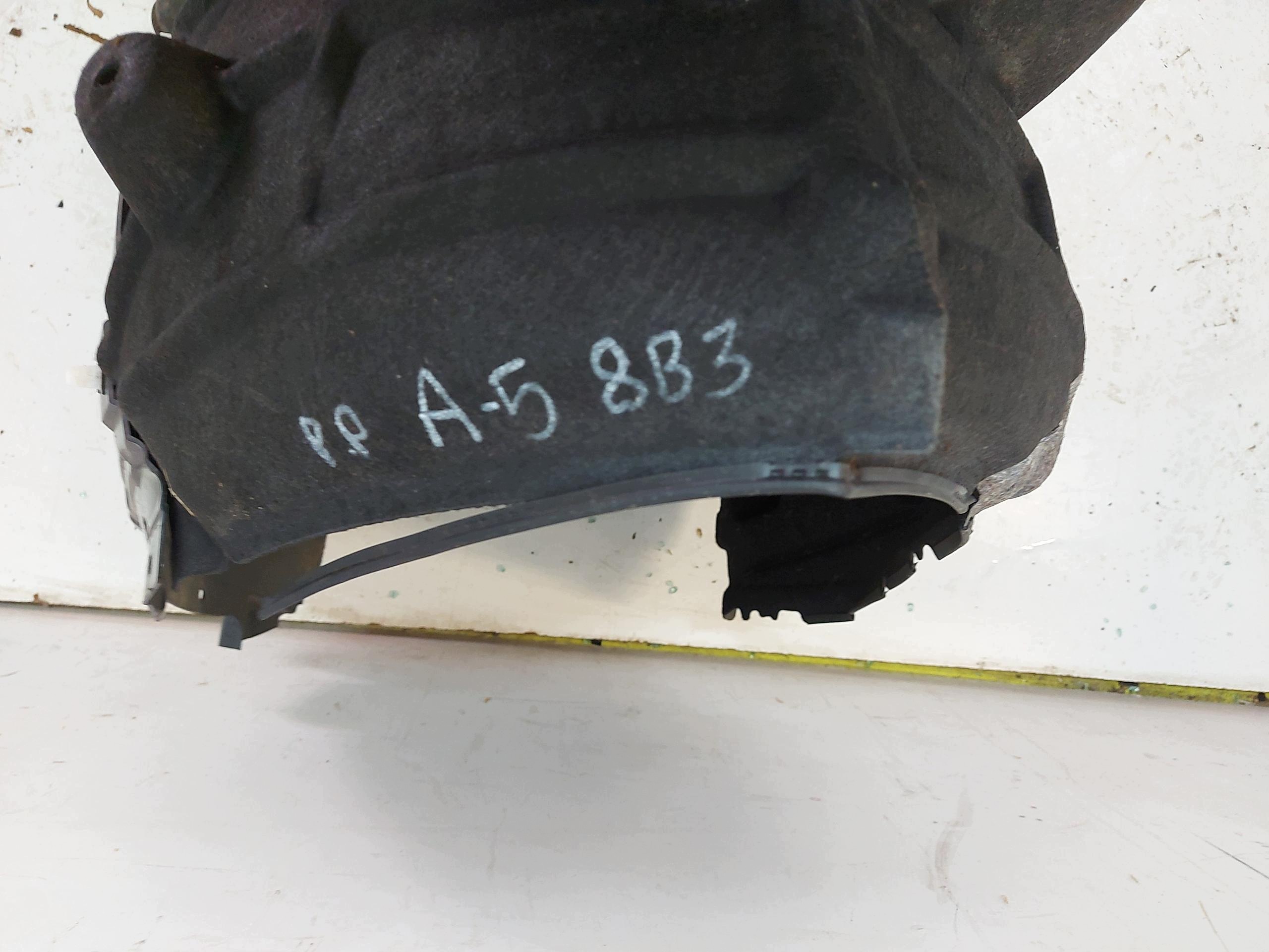 AUDI A5 8B3 B10 AVANT mudguard front front right