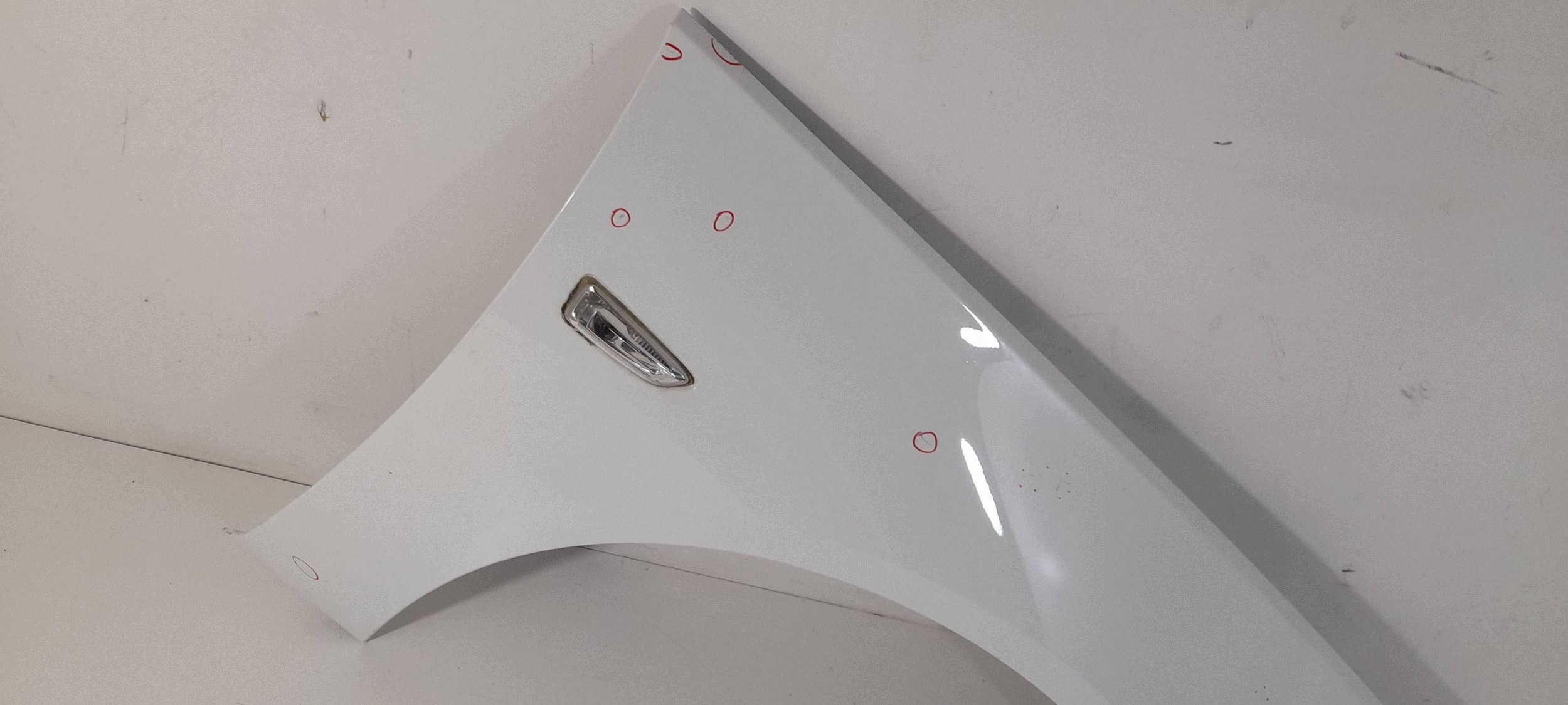 Opel Insignia B fender front right 390666543 (K46)