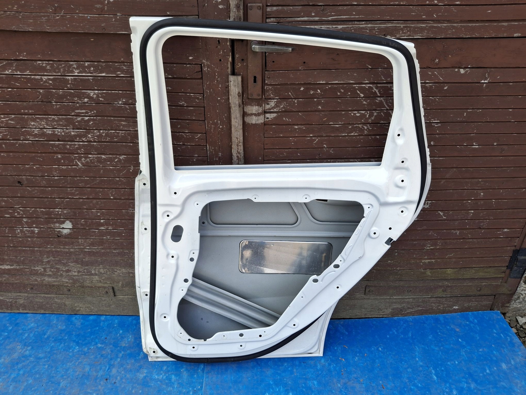 door right rear. MERCEDES B-KLASA W247 2018R->