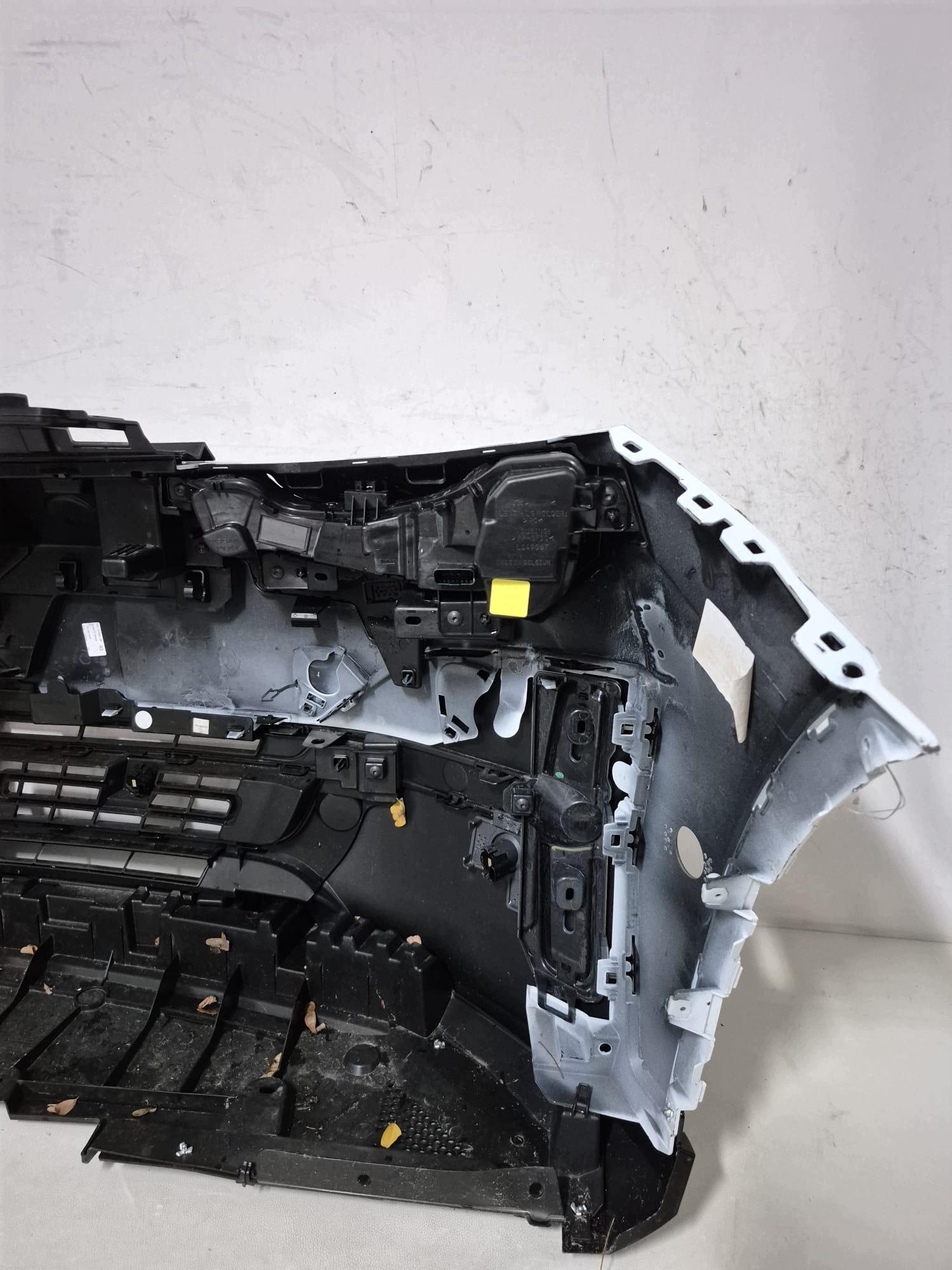 NISSAN MICRA K15 E-TECH VI 25- bumper front front 6XPDC 8037040