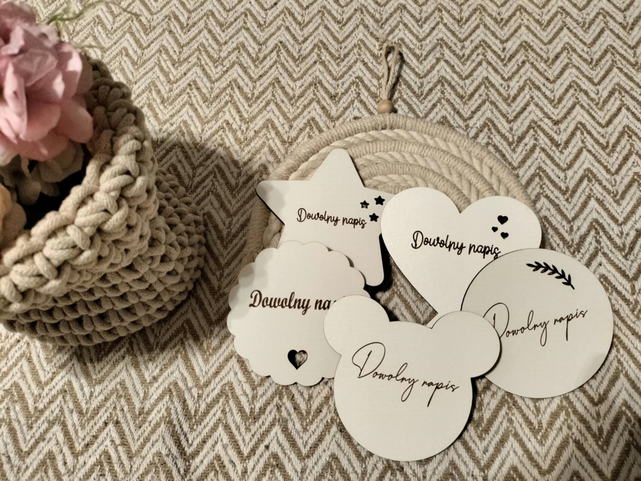 DREWNIANE TABLICZKI DO ZDJĘĆ Z MIESIĄCAMI PREZENT PIERWSZY ROK ŻYCIA 1 SZT