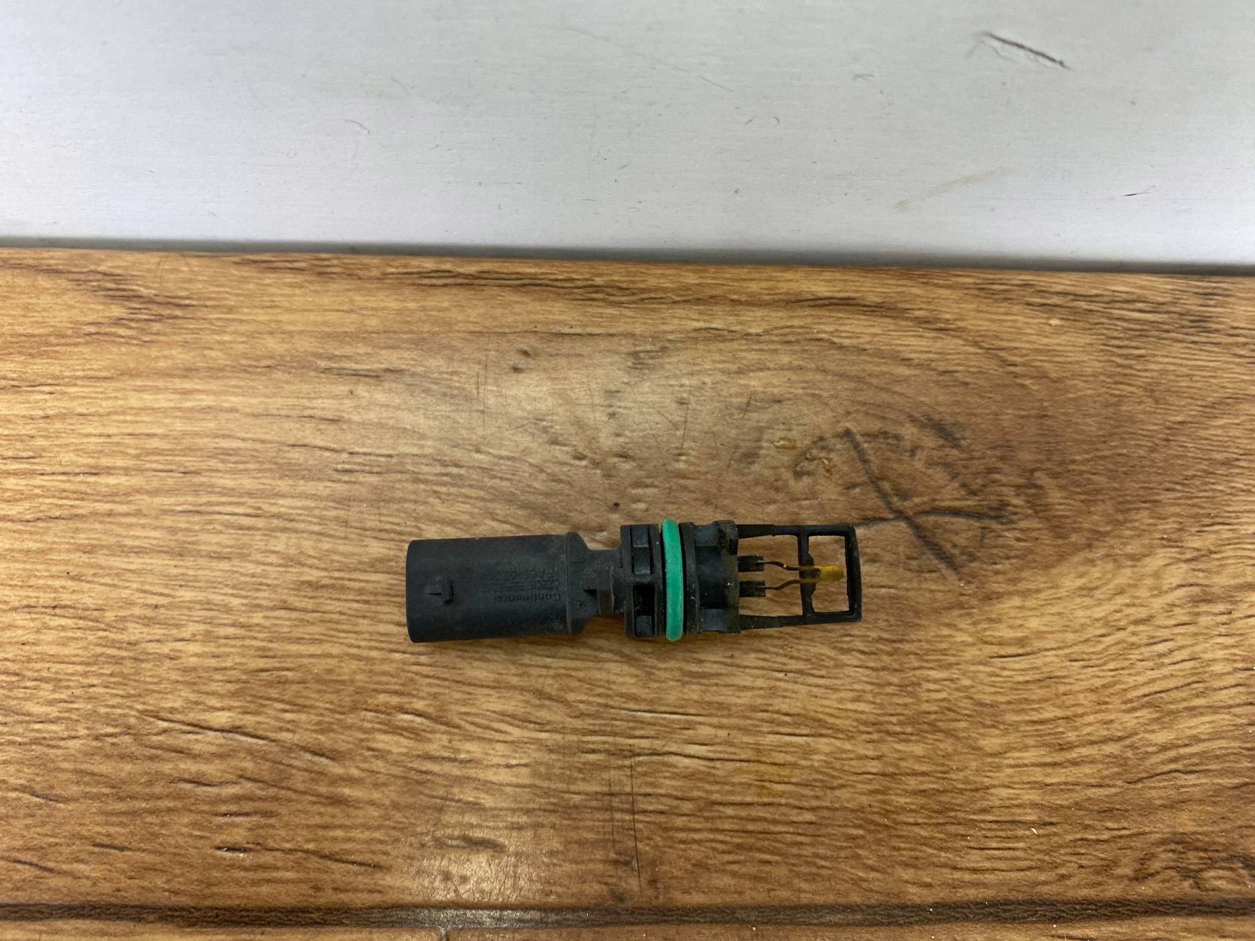 Sensor temperatury luft w dolocie Dodge Charger Challenger 2015+