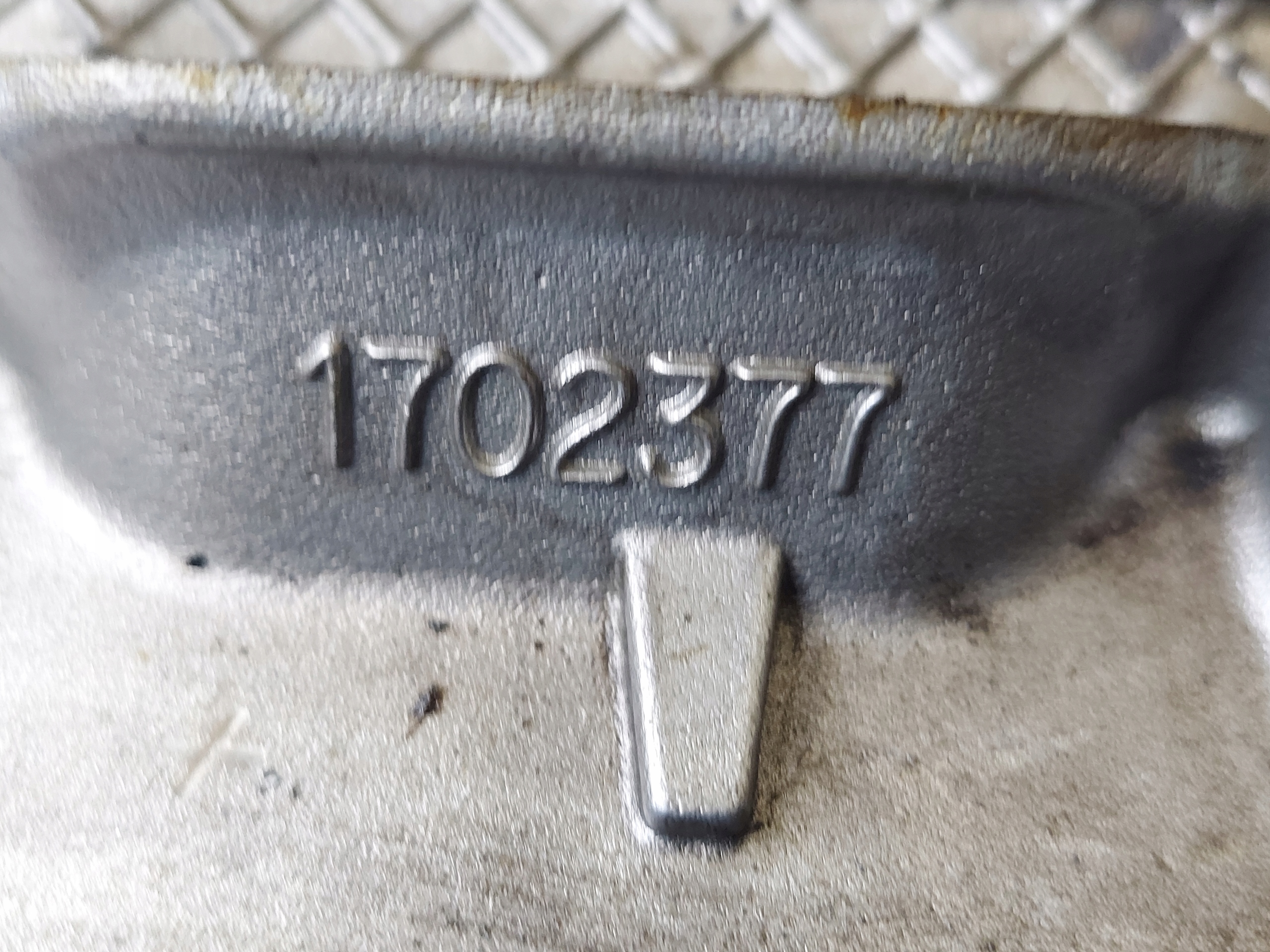 TESTATA BMW 840i 4.4 V8 1702381,1702377