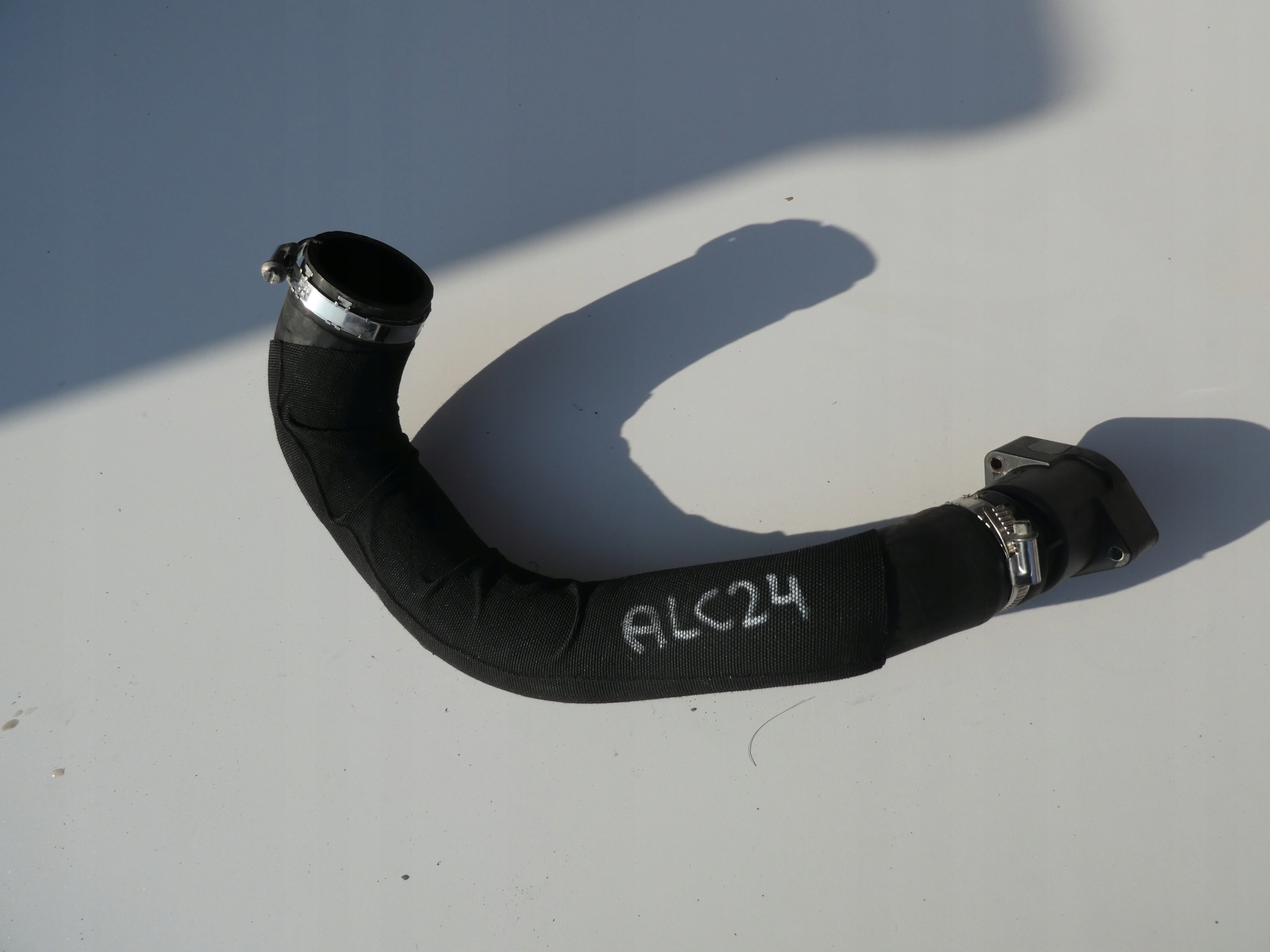 trouba hadice intercoolera AUDI A4 B8 8K0145738AH