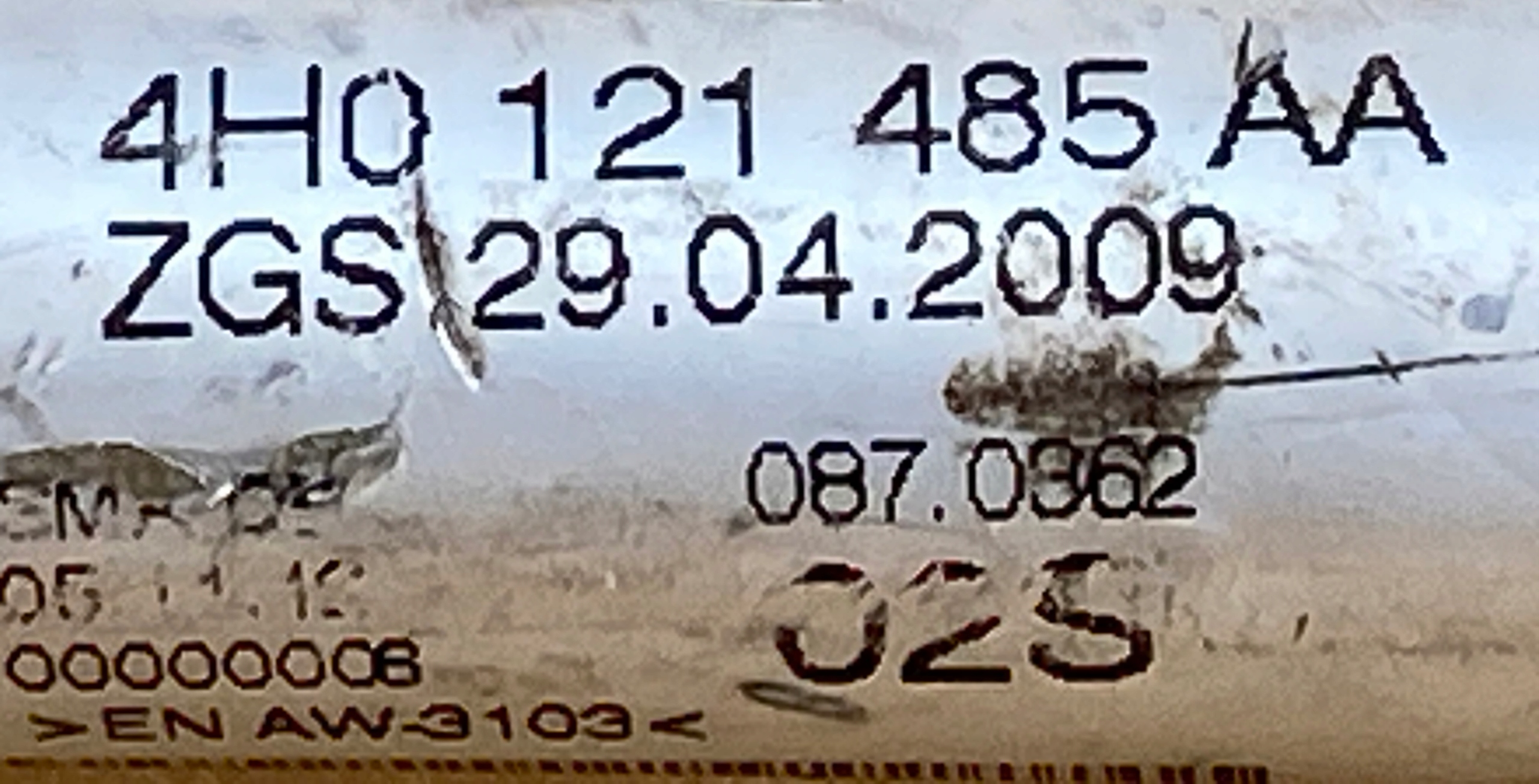 AUDI A8 4H D4 3.0TDI cijevčica vode 4H0121485AA