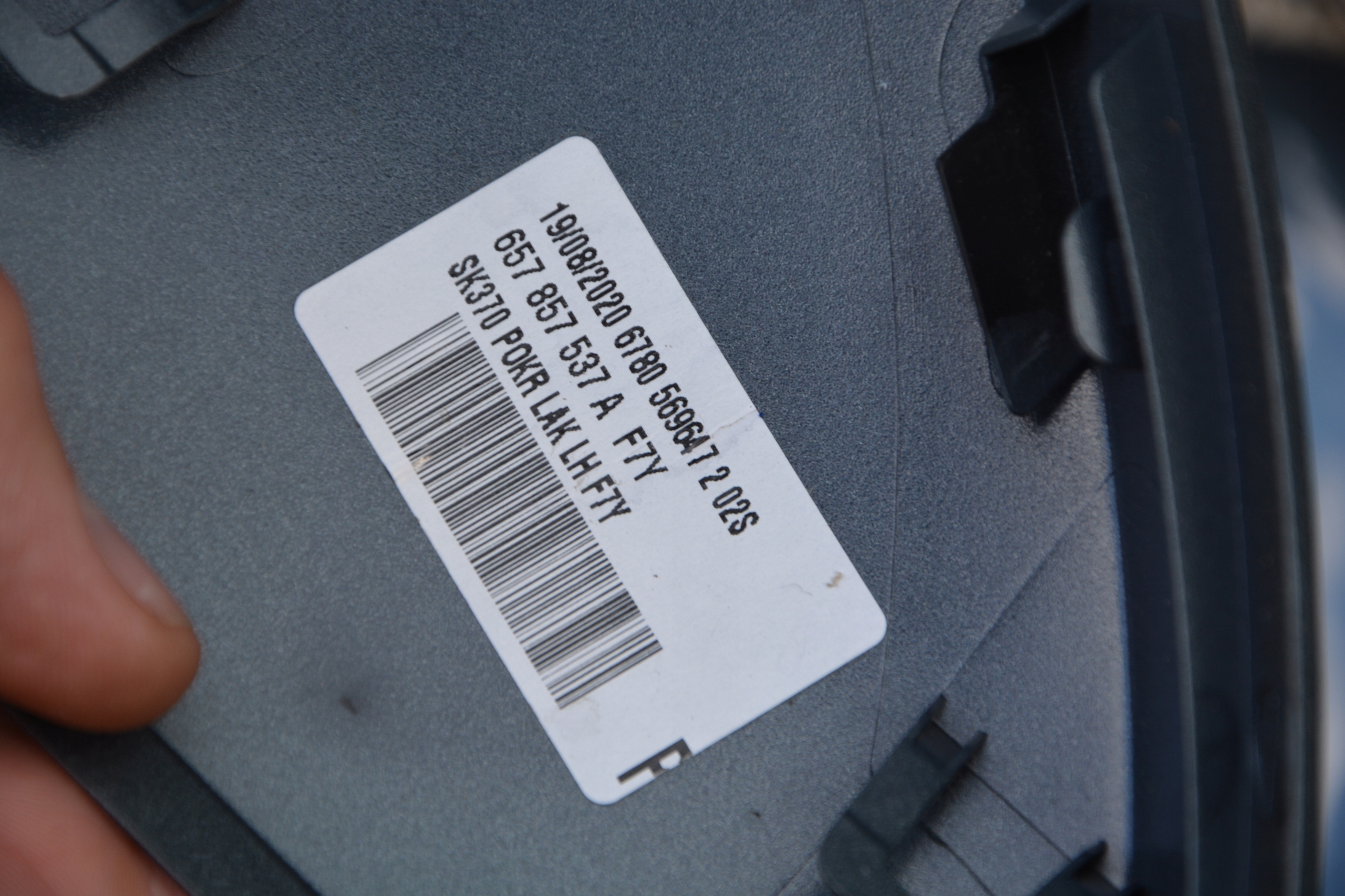 OBUDOWA LUSTERKA SKODA SCALA 657857537A 657857538A Numer katalogowy części 657857537A