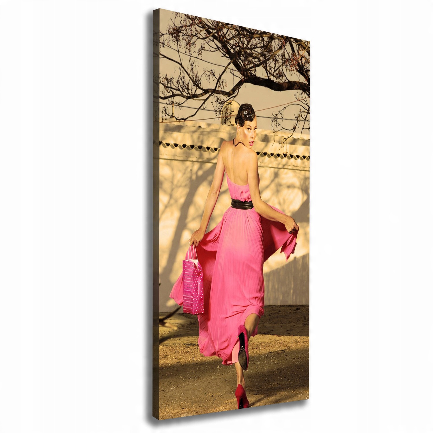 

Foto obraz na płótnie Kobieta w różu 50x125 cm