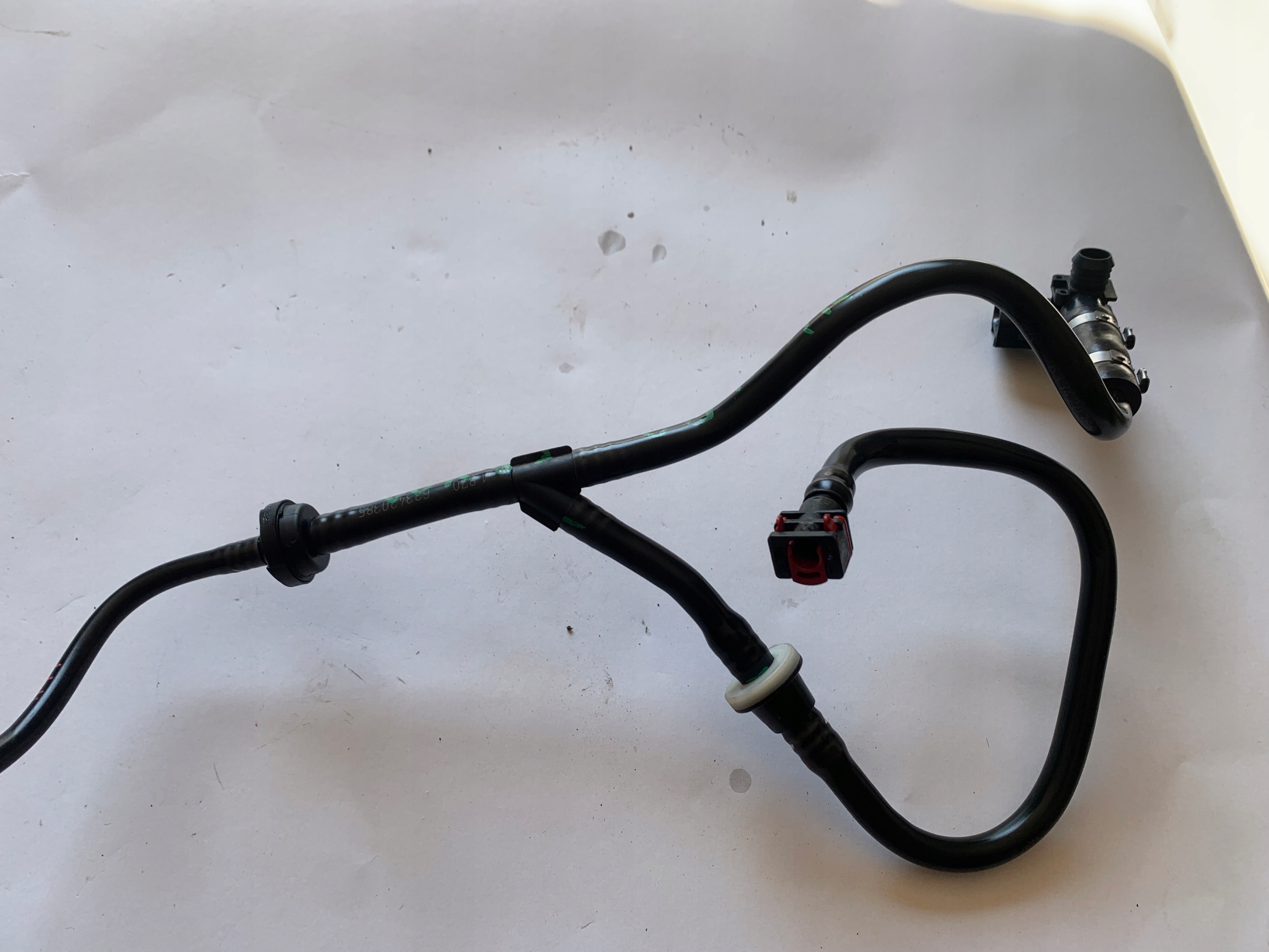 OPEL CORSA E 1.4T hadice PRZELEWY paliva