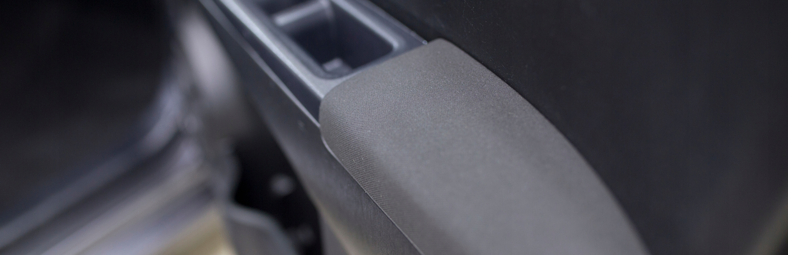 ADBL Bonnet Płyn Do Czyszczenia Prania Tapicerki Foteli Podsufitki Aut 0,5L Producent ADBL