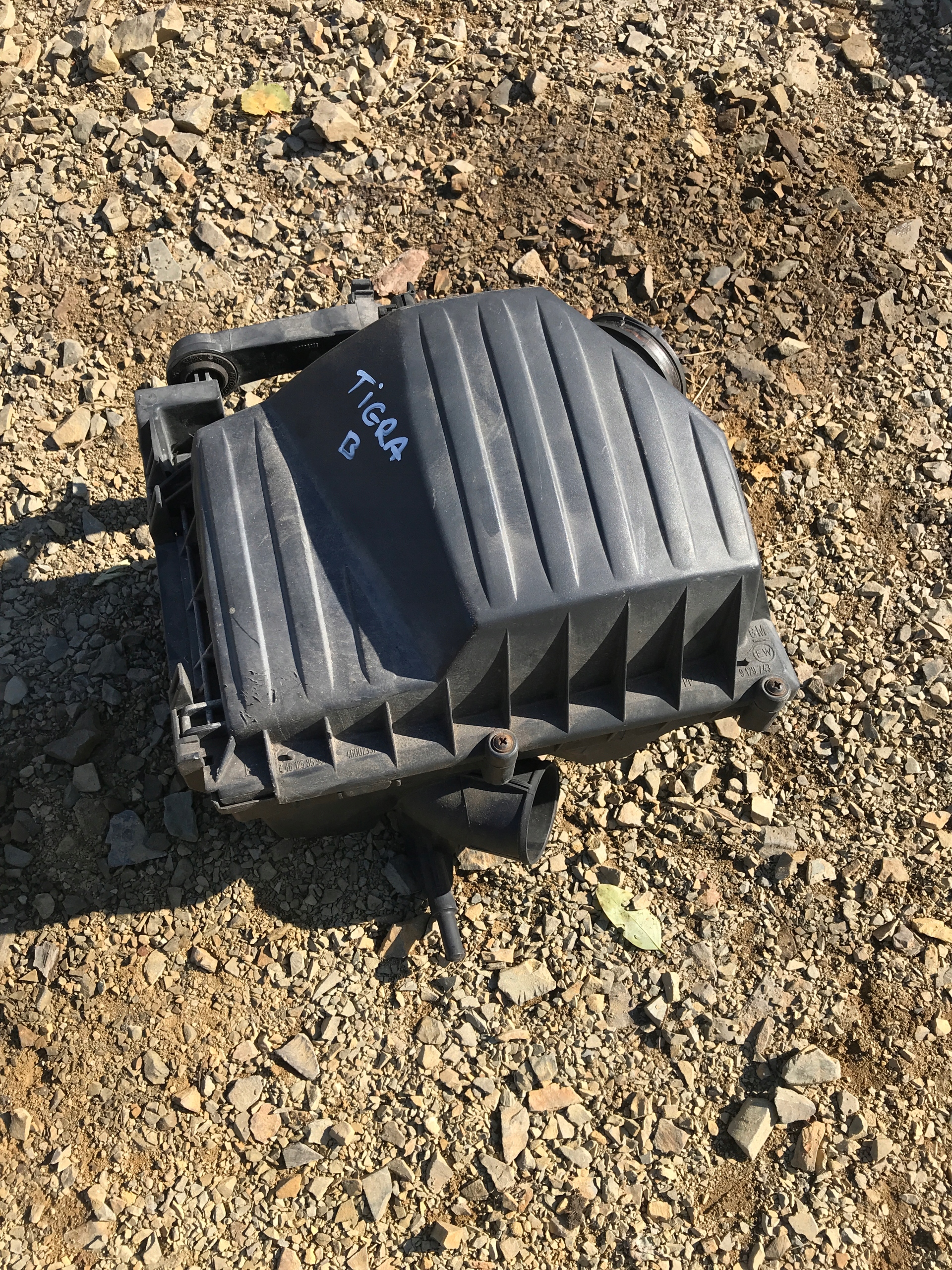 Gehäuse filter luft OPEL TIGRA B 9129743