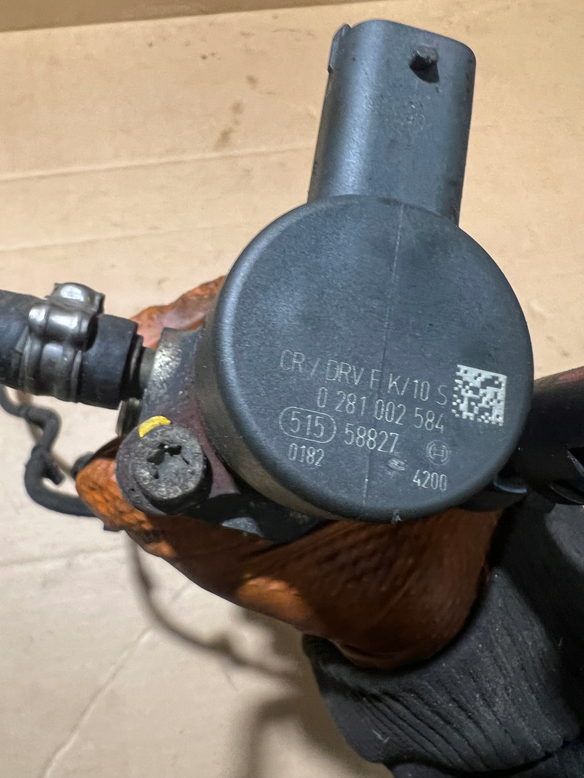 Regulator ciśnienia 1,3 cdti 1,3 jtd 0281002584