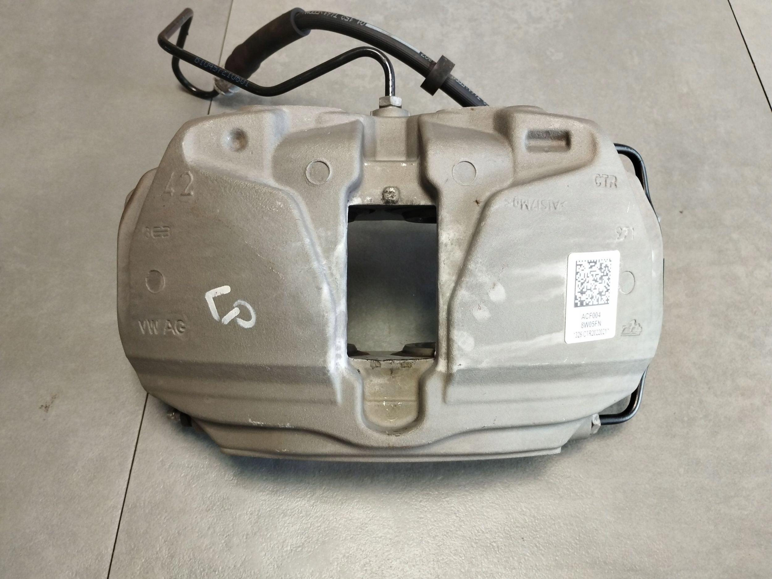 Audi A4 S4 B9 8W caliper brake left front 8W05FN