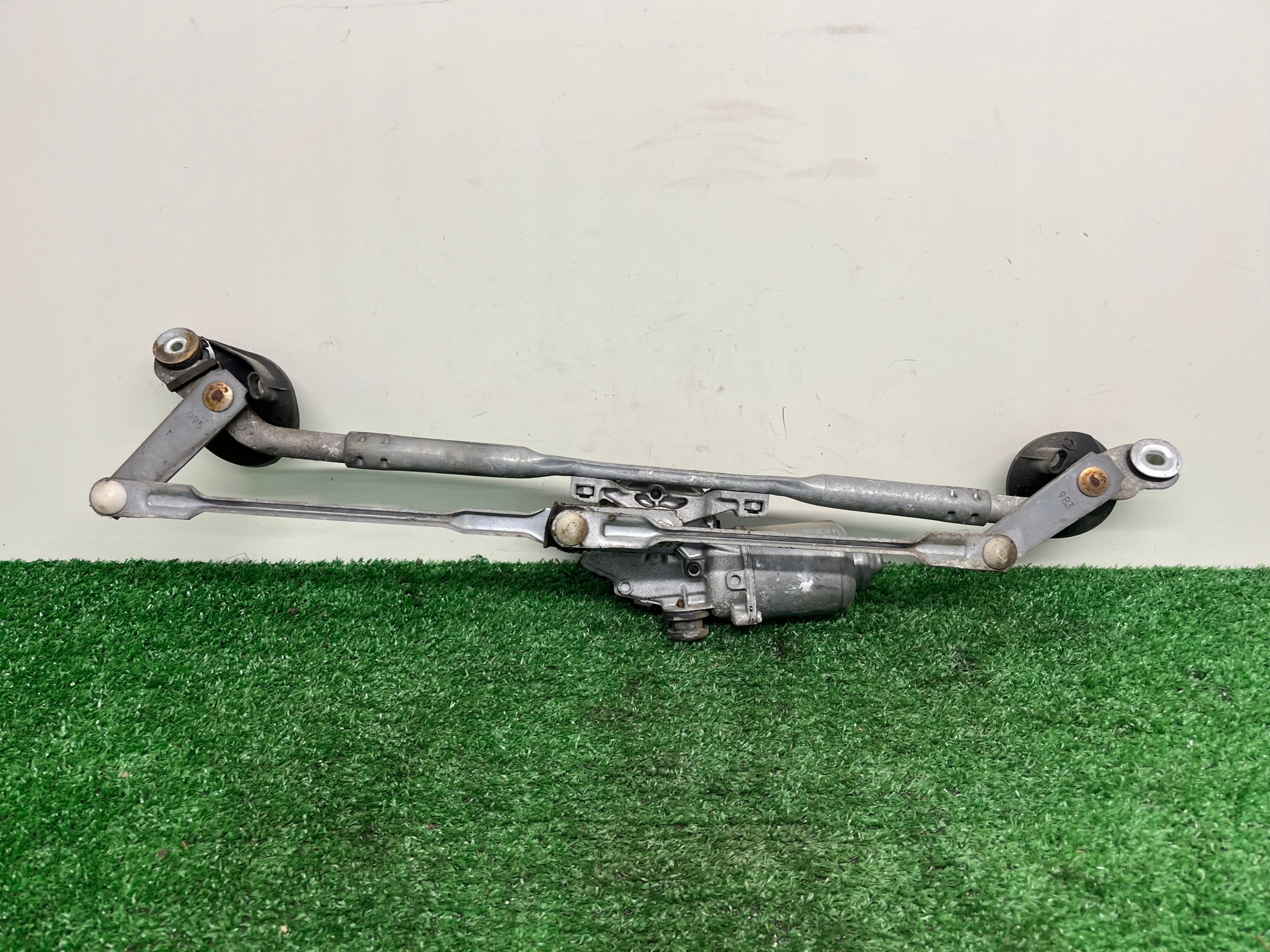 wiper mechanism front LEXUS IS220D 2008 85110-53040