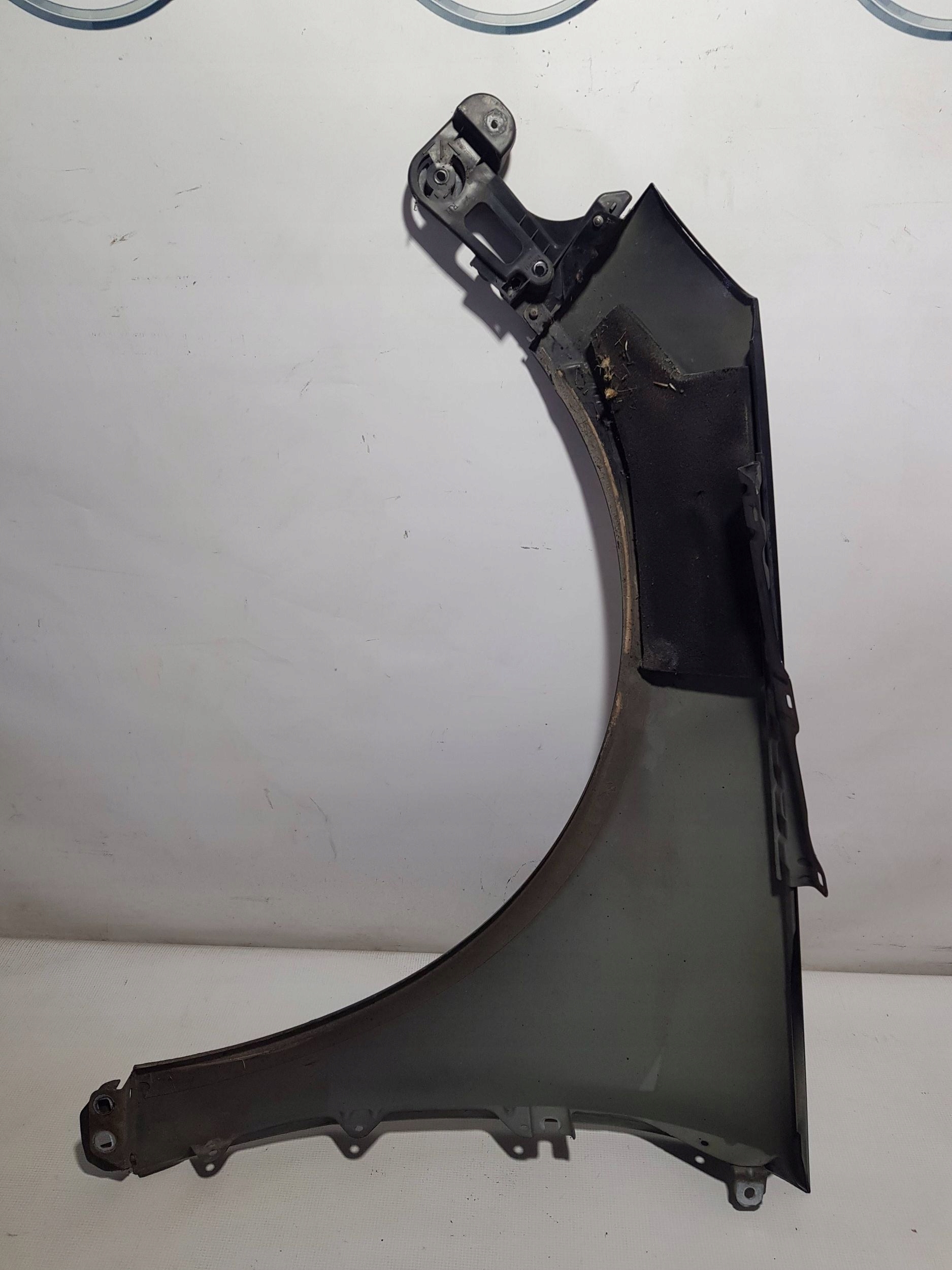 fender front right Mercedes R W251 LIFT C197