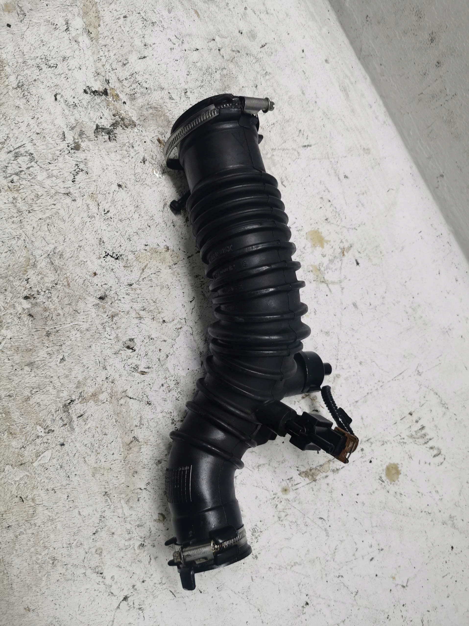 pipe air RENAULT SCENIC III 1.4 165750001R