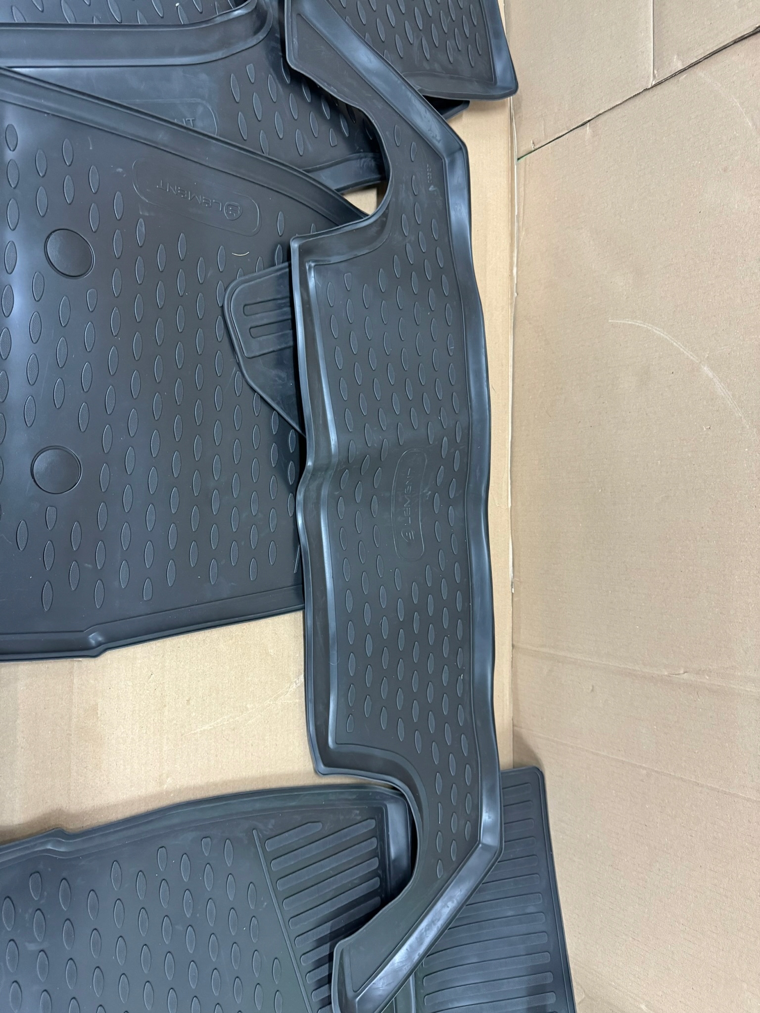 Dywaniki gumowe Tesla Model X 2015 cross Zestaw wieloelementowy tak