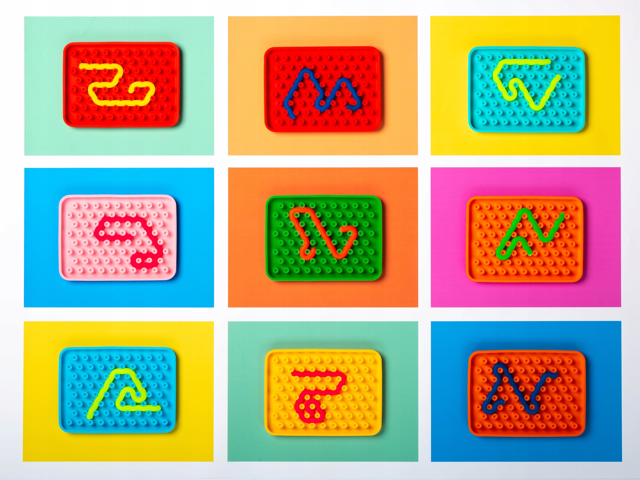 Zabawka kreatywna Wiggly Toy - wijący się robaczek- pop it , fidget Wiek dziecka 3 m +