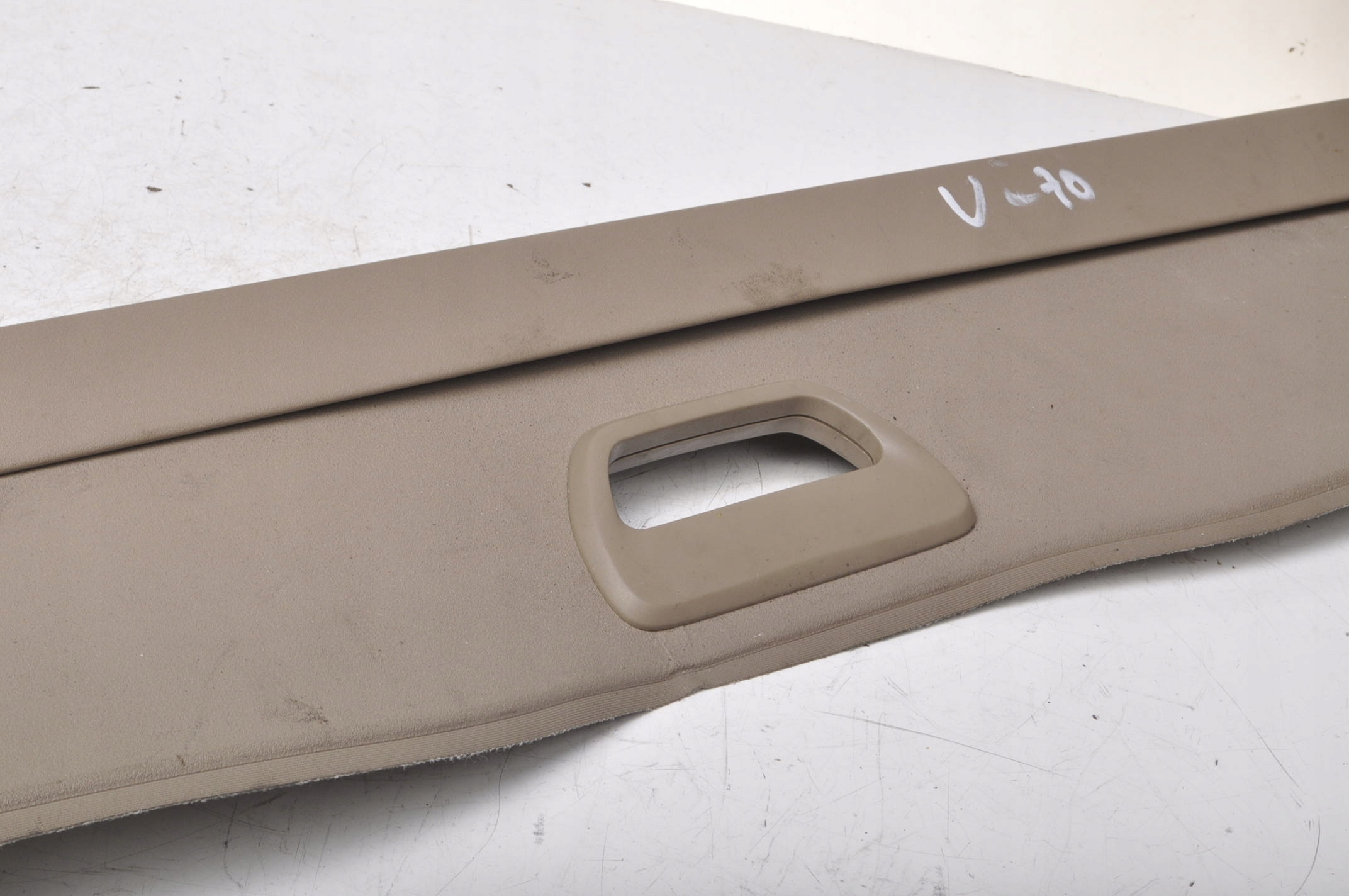 VOLVO V70 II ROLETA TYŁ TYLNA BAGAŻNIKA PÓŁKA Producent części Volvo OE